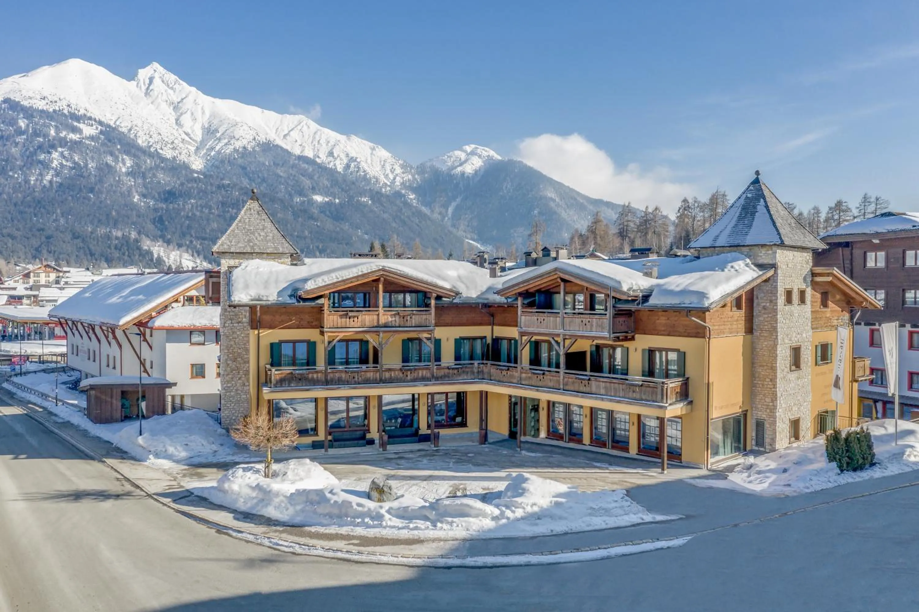 Property building in Apartment Torri di Seefeld