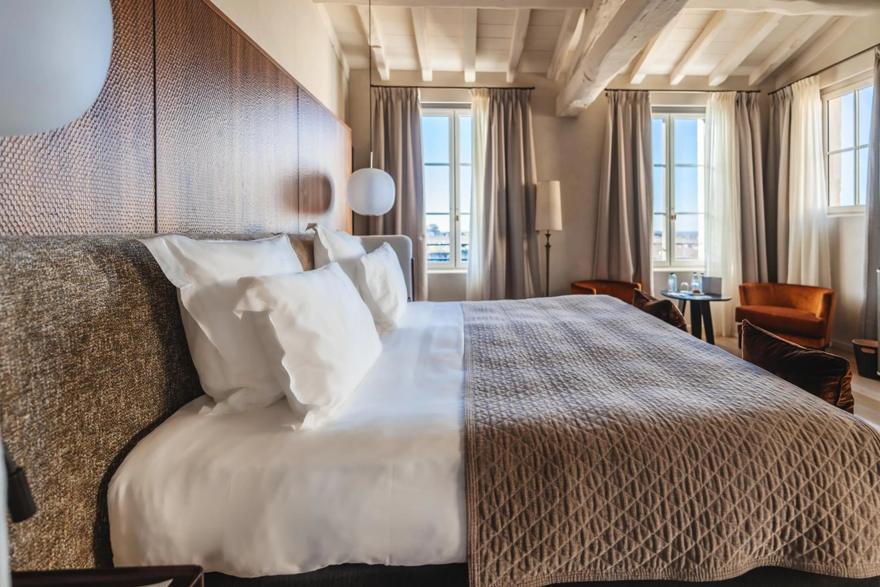 Bedroom, Bed in Hôtel de Pavie