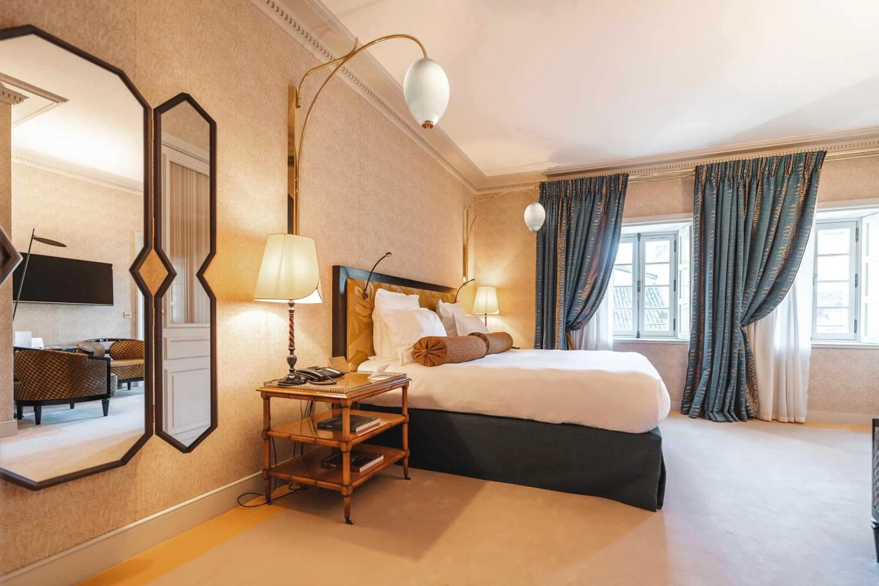 Bedroom, Bed in Hôtel de Pavie