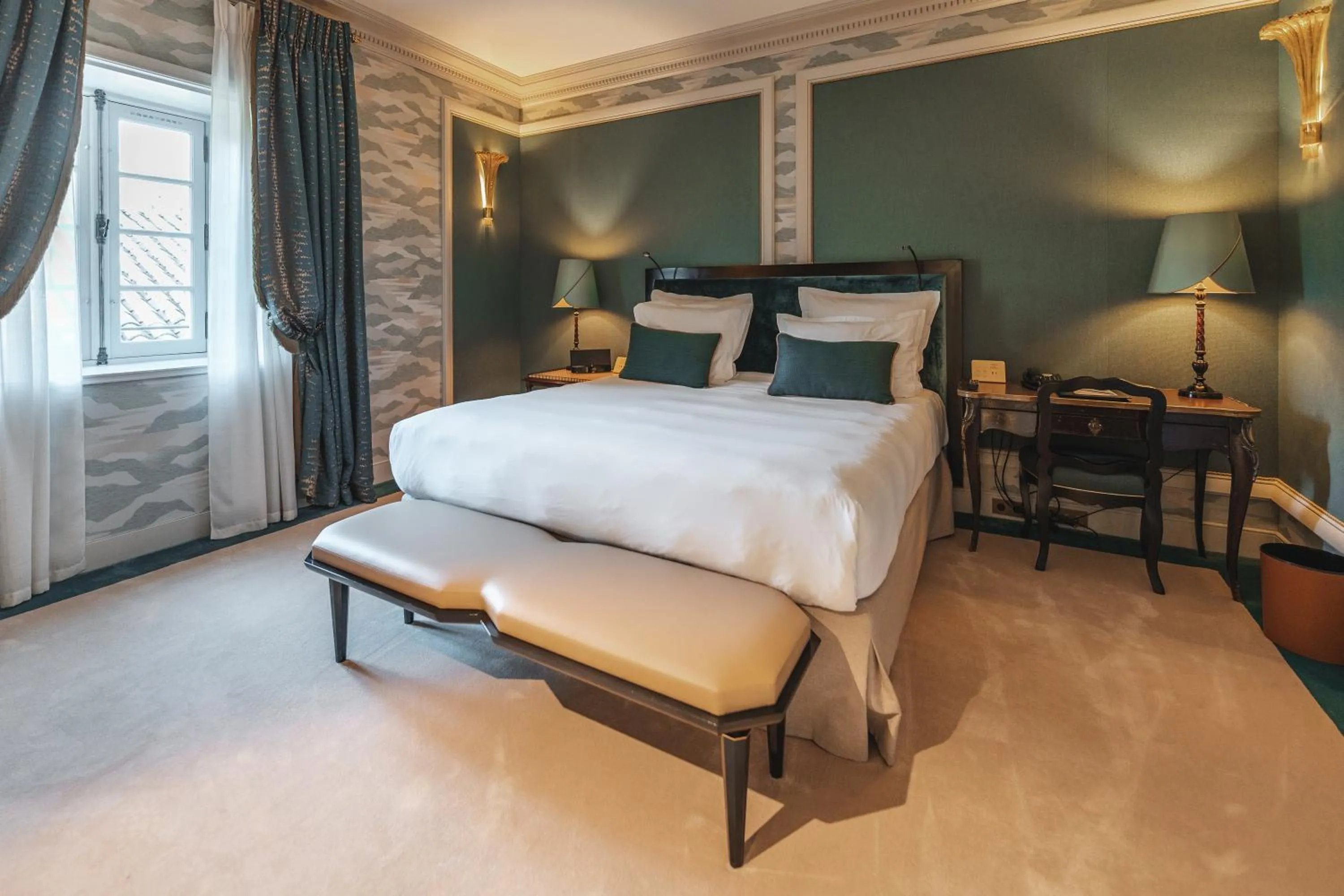 Bedroom, Bed in Hôtel de Pavie