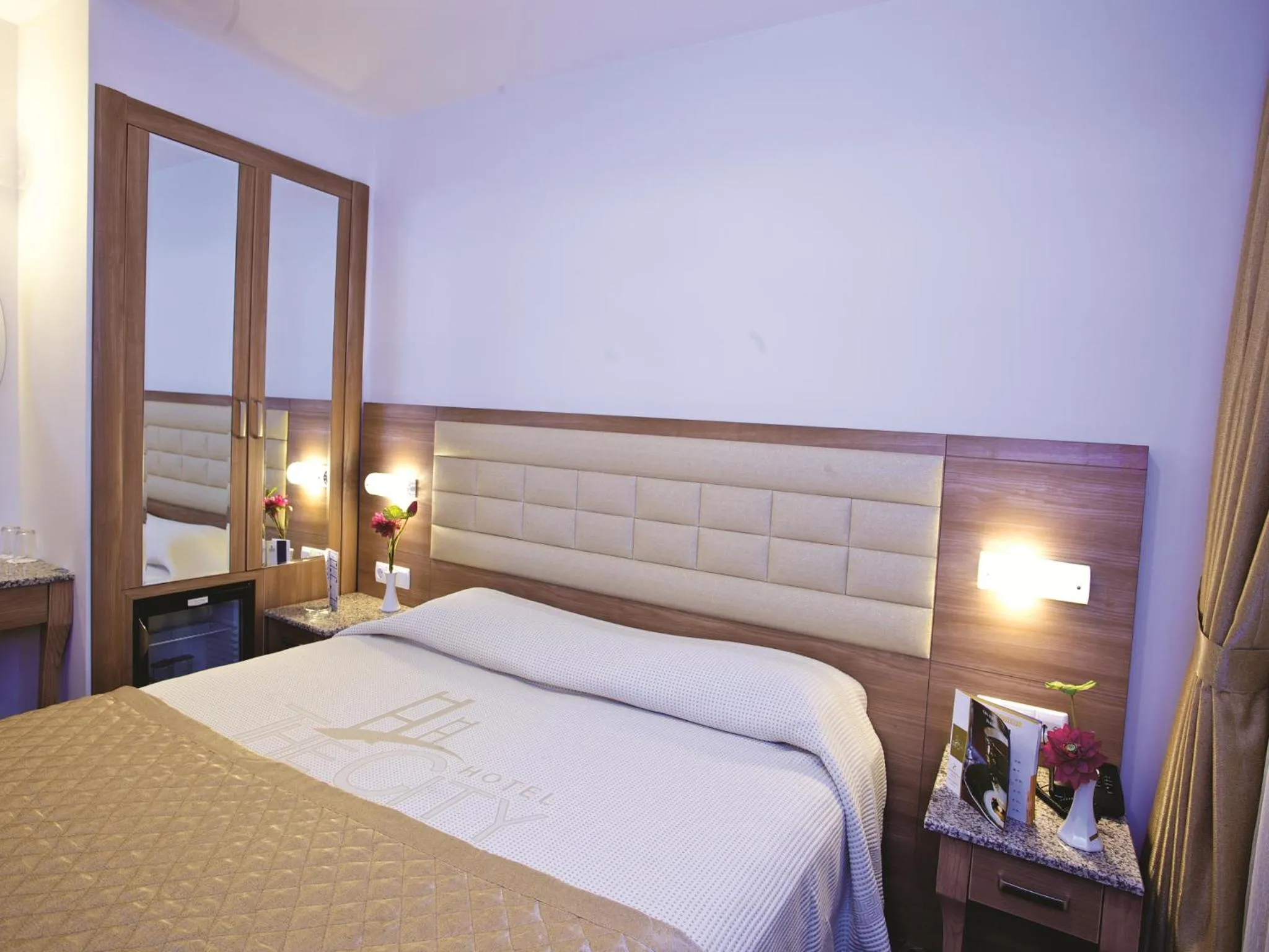 Bedroom, Bed in The City Hotel