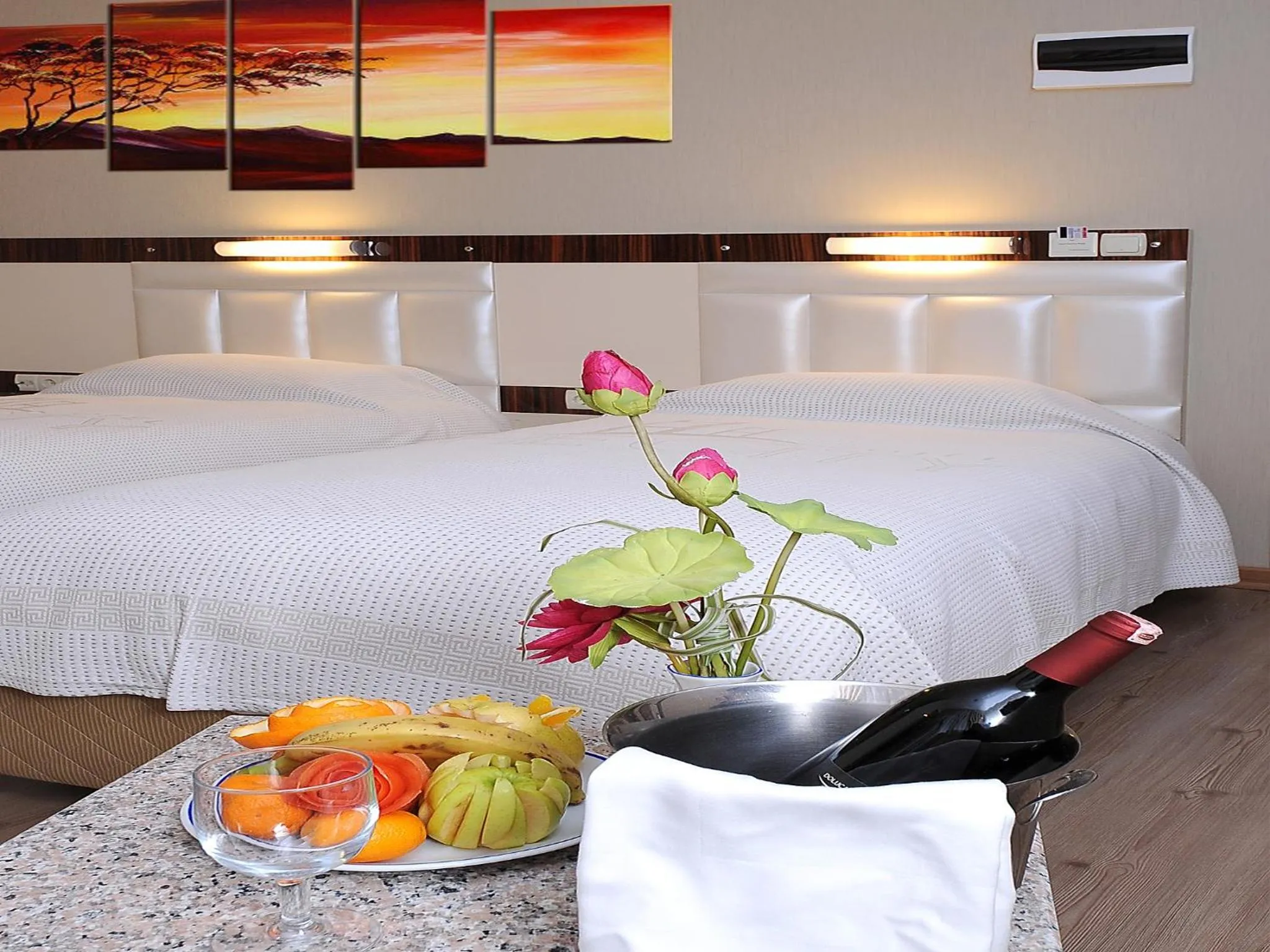 Bedroom, Bed in The City Hotel