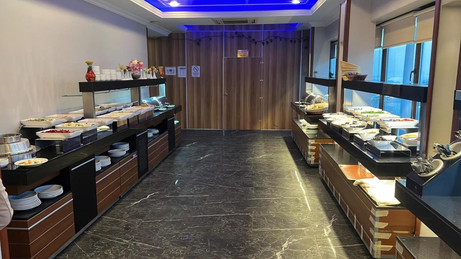 Breakfast in The City Hotel