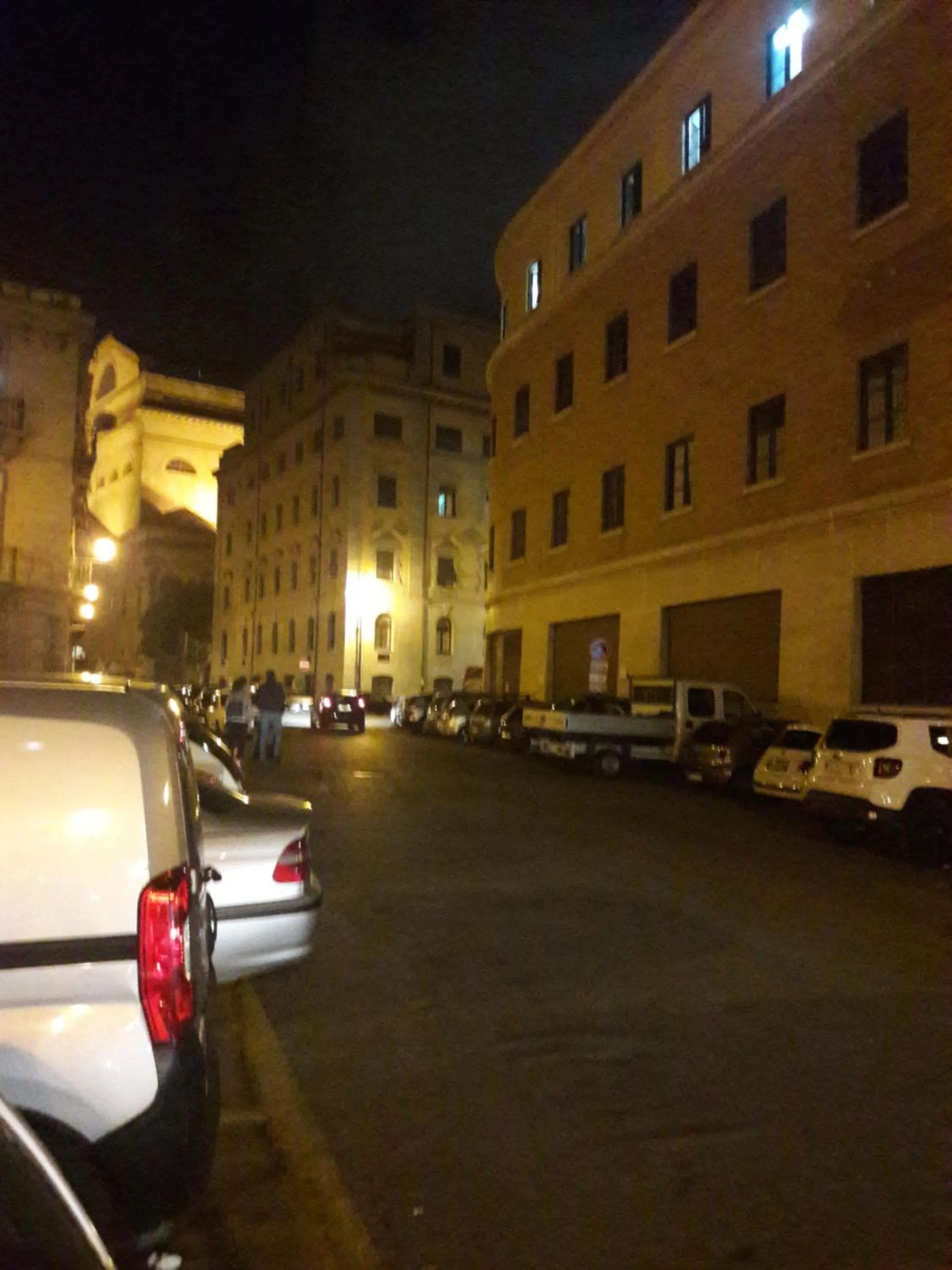 Property building in Dietro al Massimo