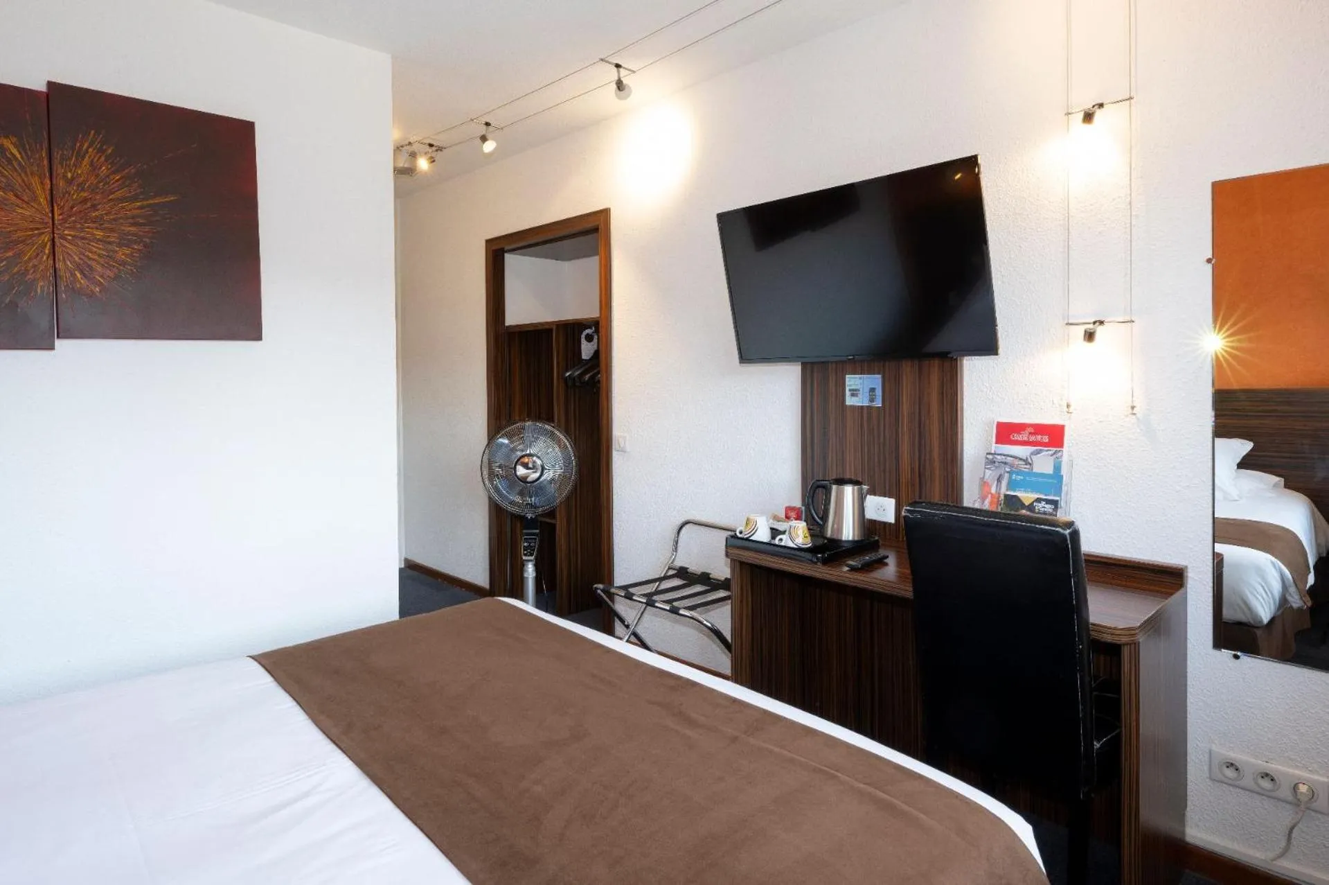 TV and multimedia, Bed in Les Afforêts