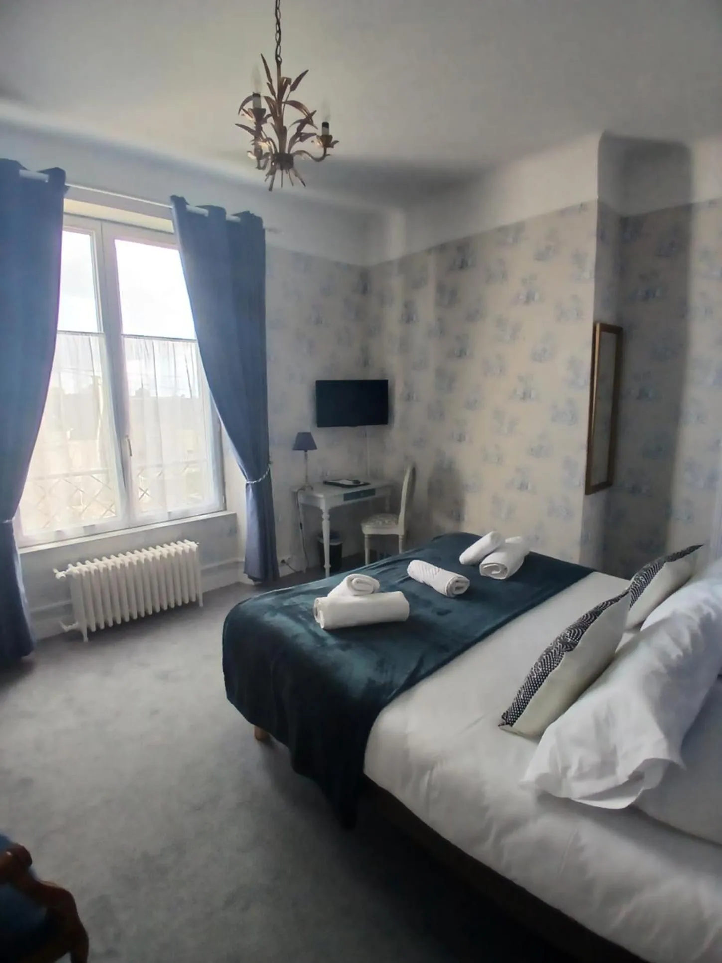 Superior Double Room with Bath in La Granitiere Maison de Charme