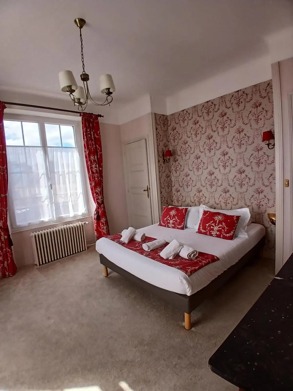 Photo of the whole room, Bed in La Granitiere Maison de Charme