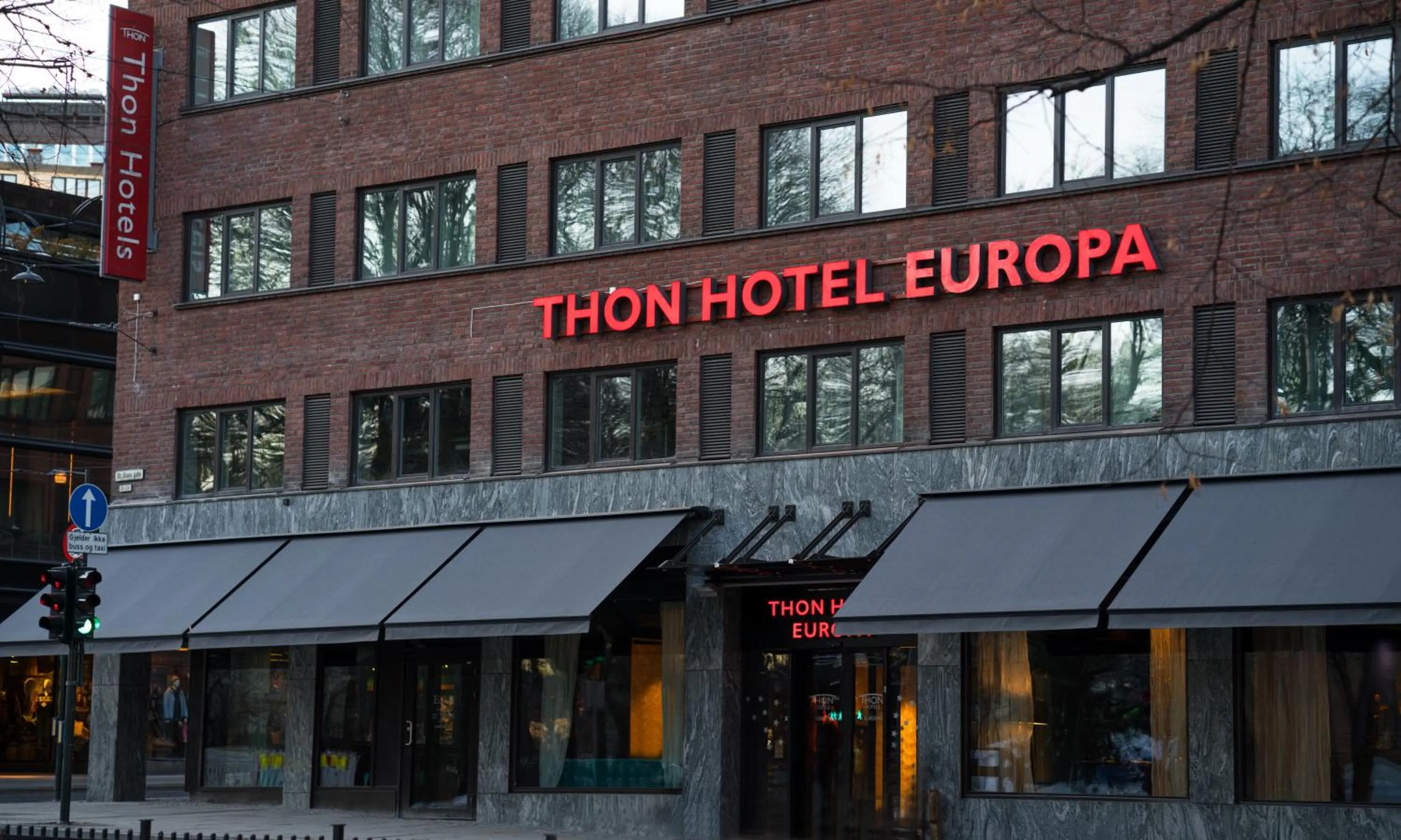 Facade/entrance in Thon Hotel Europa
