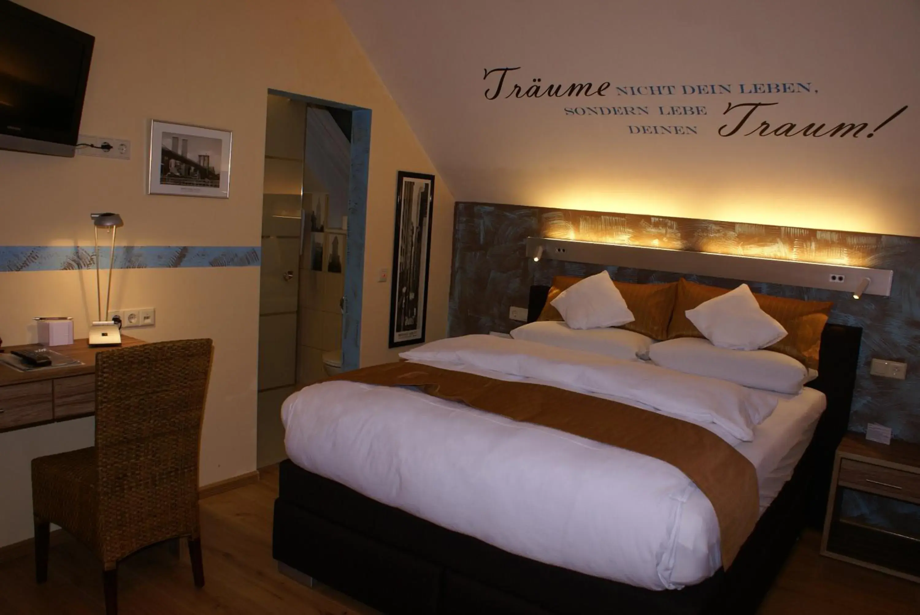 Double Room in Hotel Storchen Double Room in Hotel Storchen