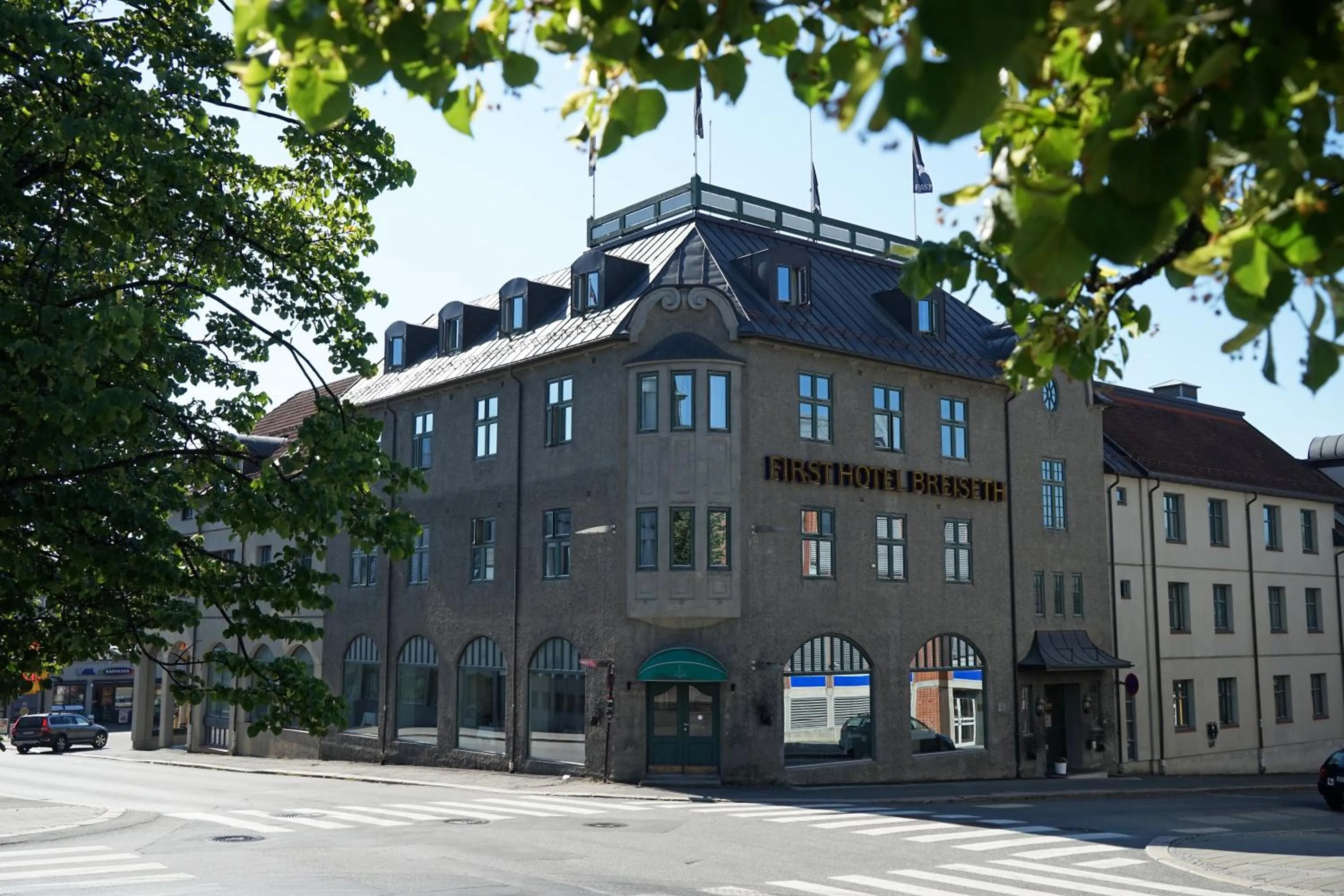 Property building in Hotel Breiseth