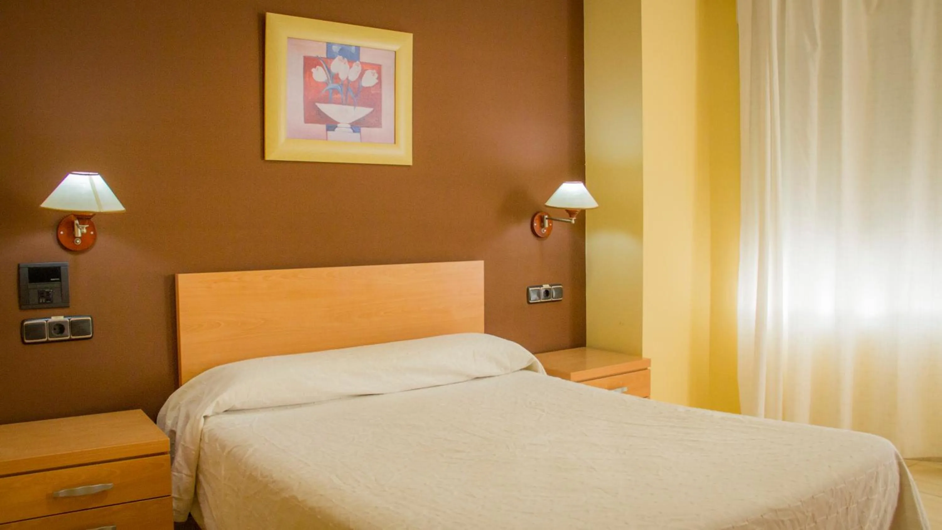 Bedroom, Bed in Hostal Meseguer