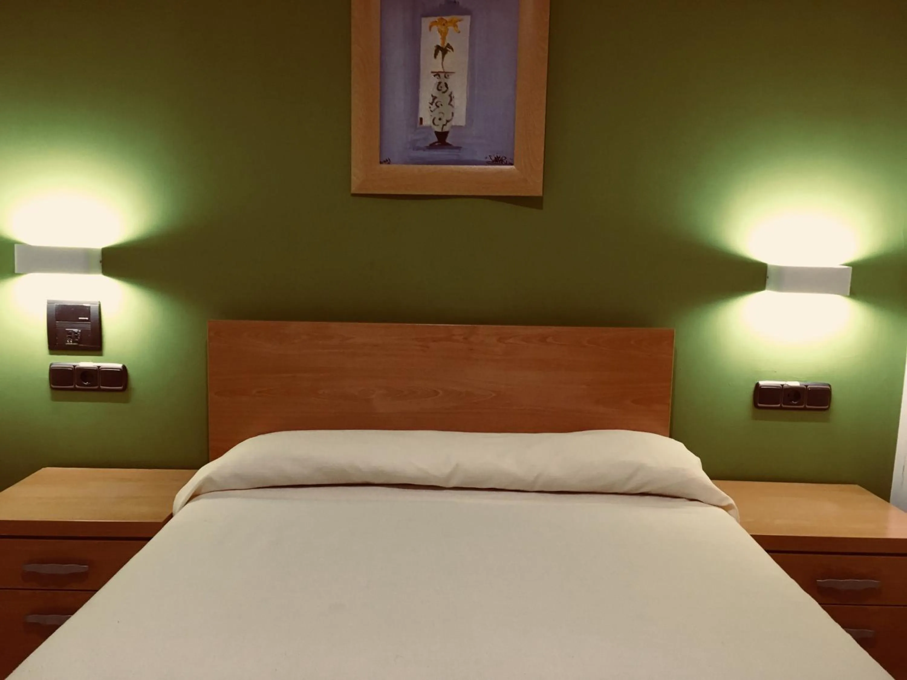 Bed in Hostal Meseguer