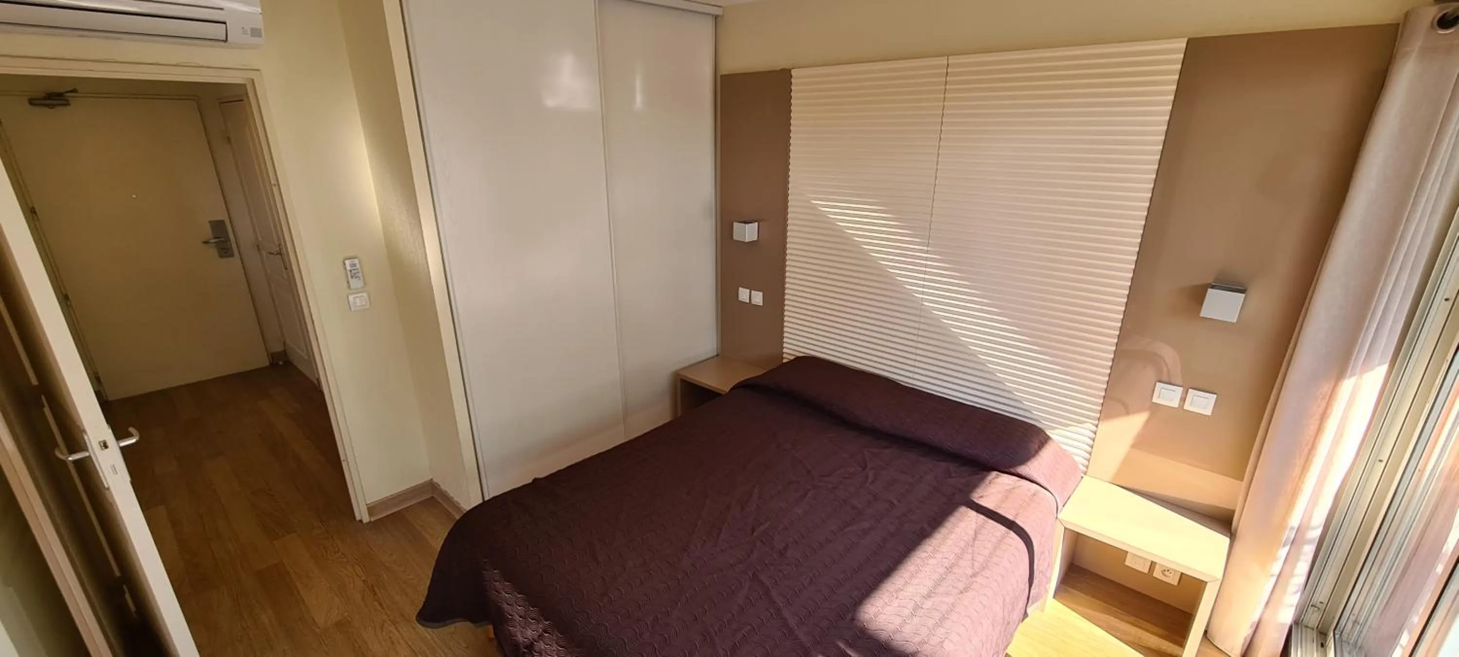 Bed in Residence Syracuse