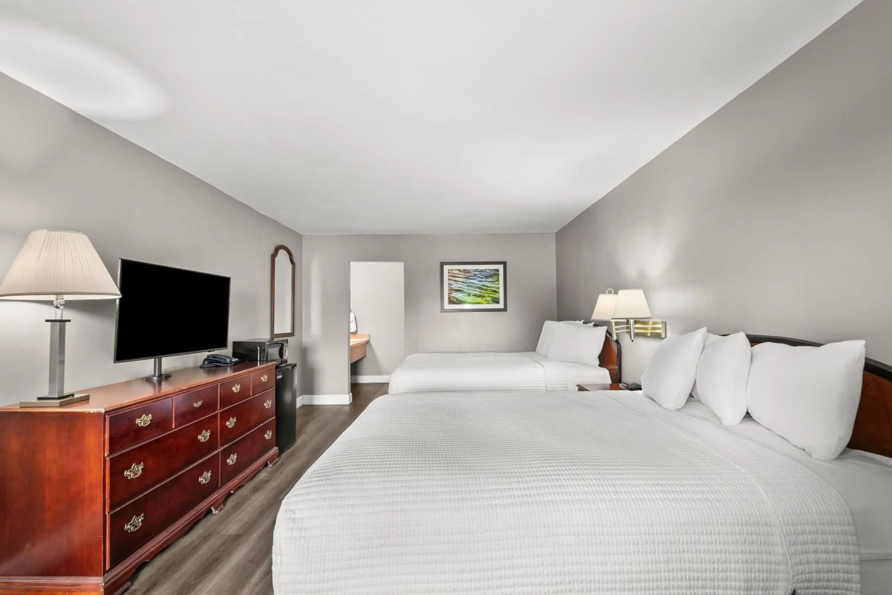 Bed in Knights Inn Virginia Beach Lynnhaven