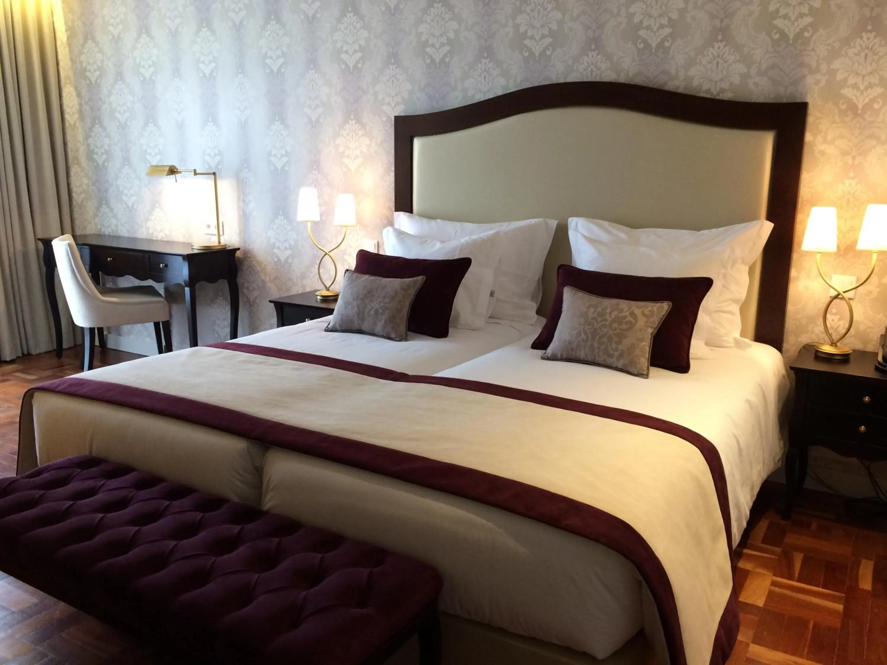 Bed in Luna Hotel Turismo