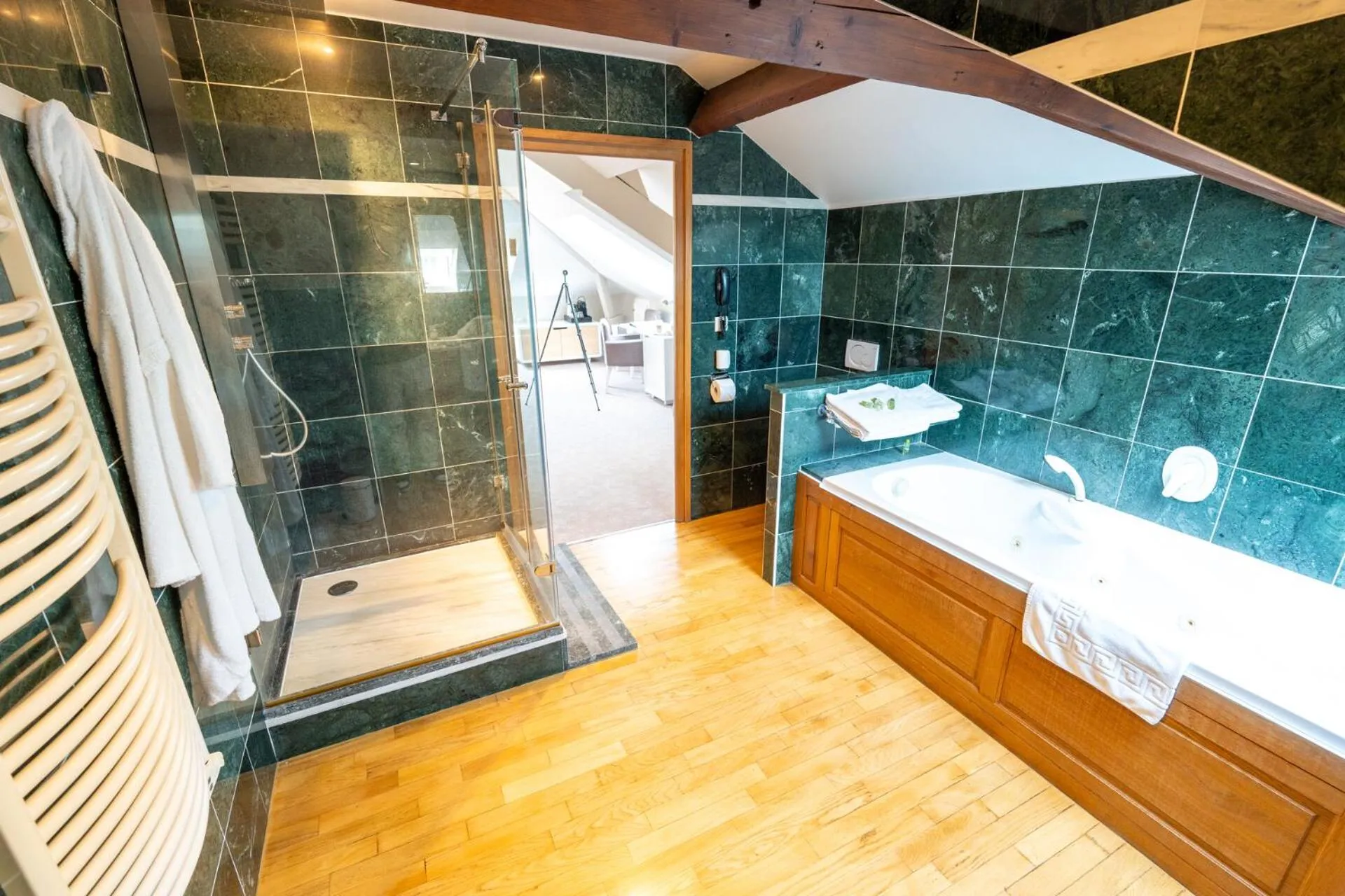 Bathroom in Hotel d'Angleterre