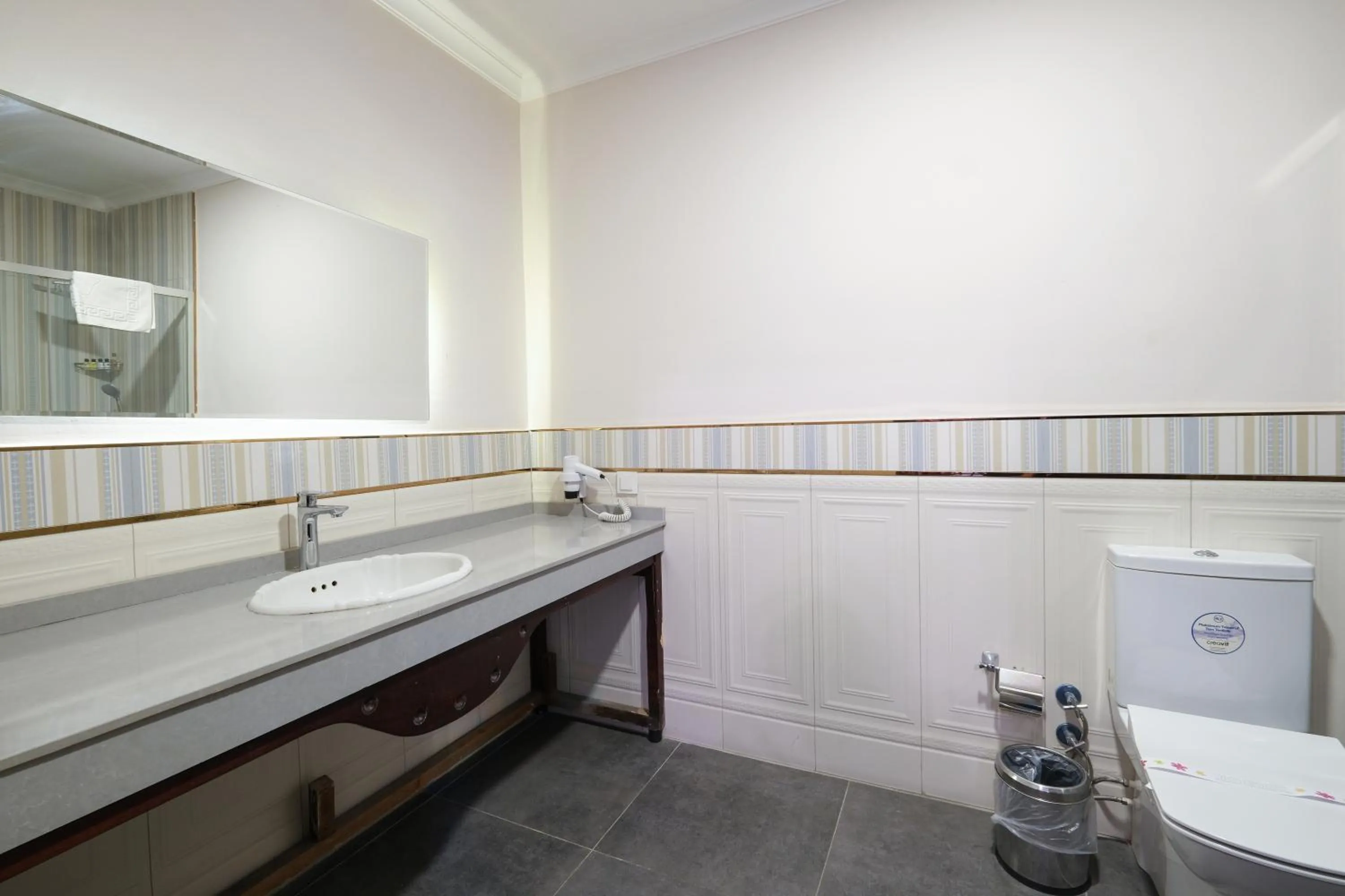 Toilet in Otantik Hotel & Spa