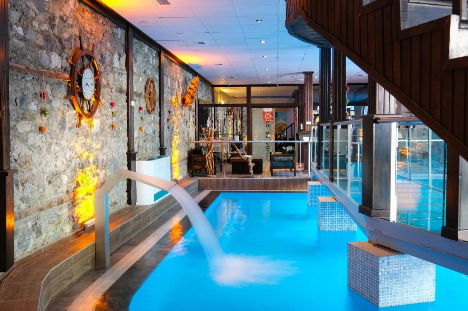 Swimming pool in Otantik Hotel & Spa