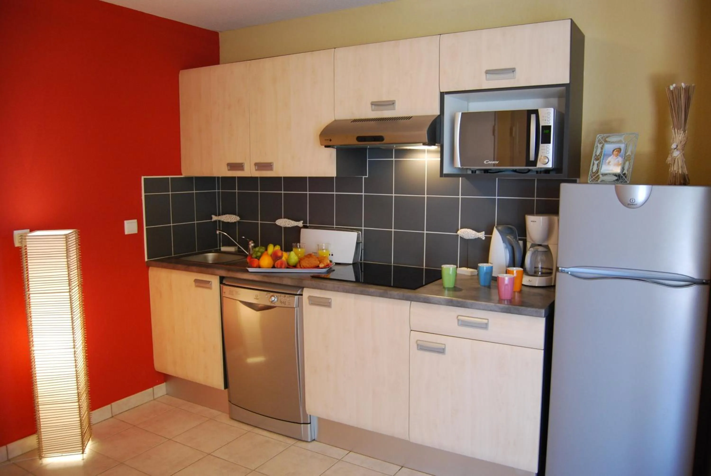 Kitchen or kitchenette in Lagrange Grand Bleu Vacances – Résidence Le Mas de Torreilles