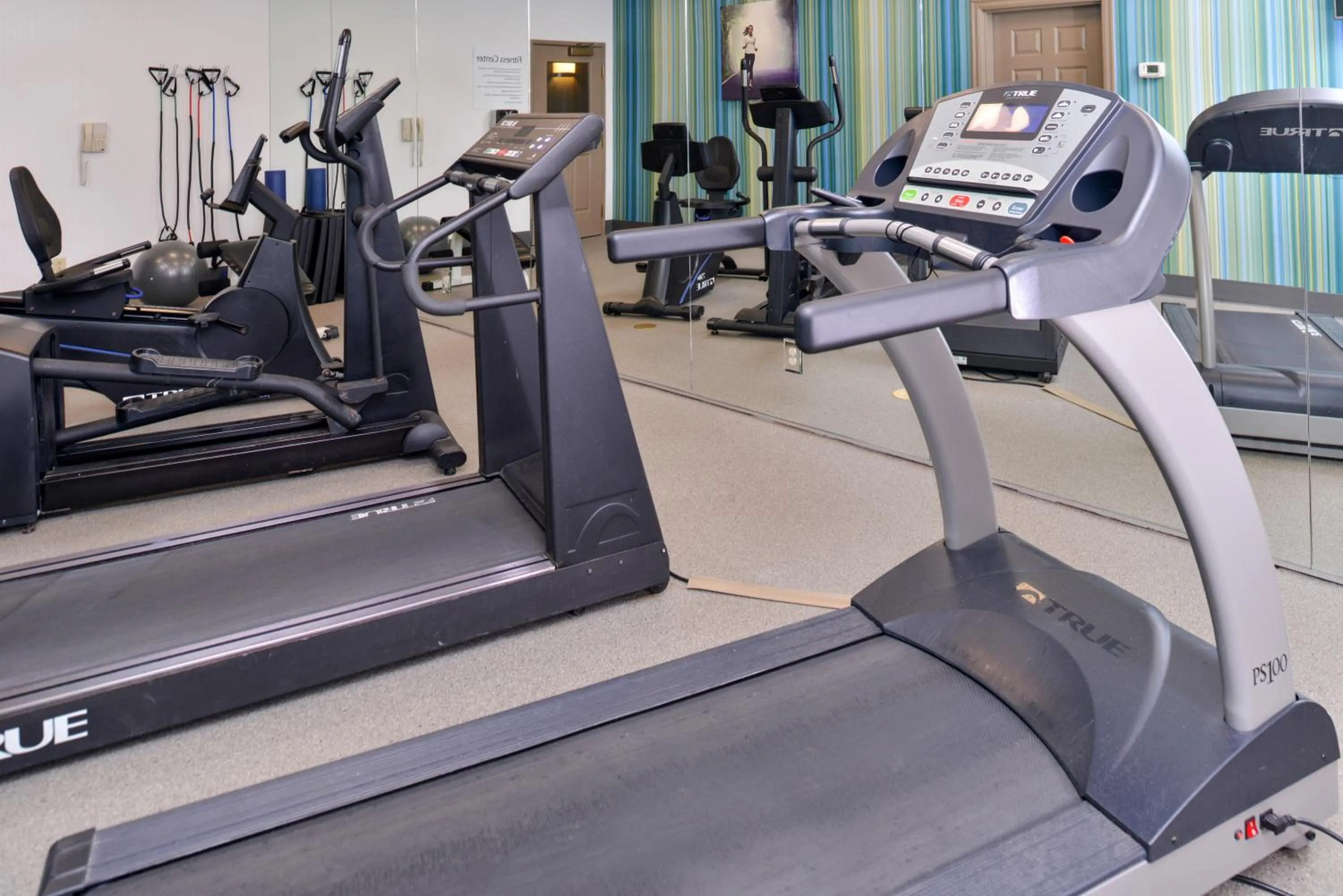 Fitness centre/facilities in Holiday Inn Express Hotel & Suites St. Louis West-O'Fallon by IHG