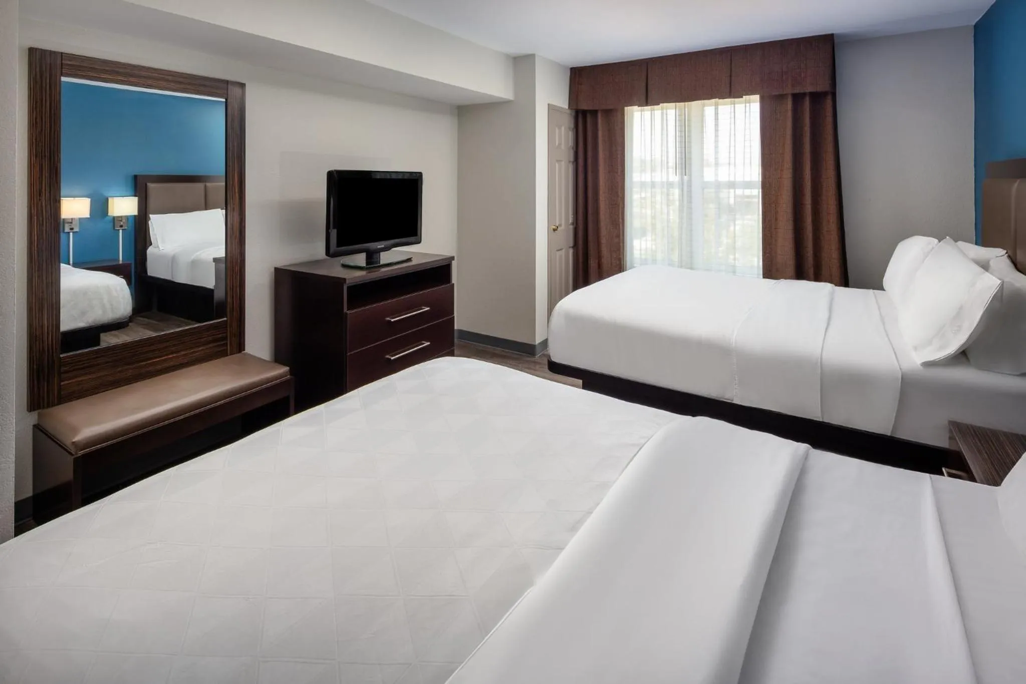 Photo of the whole room, Bed in Holiday Inn Express Hotel & Suites St. Louis West-O'Fallon by IHG