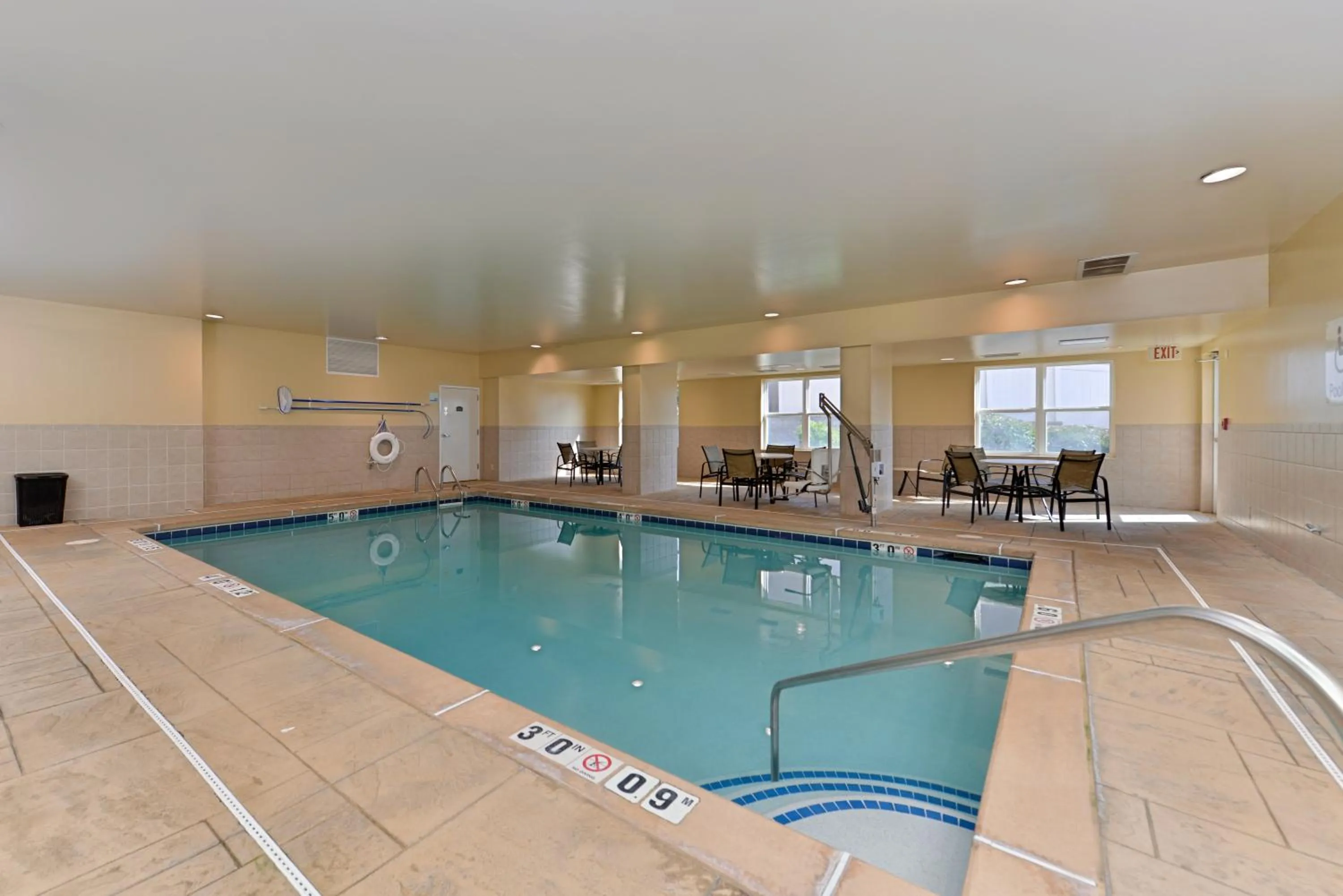 Swimming pool in Holiday Inn Express Hotel & Suites St. Louis West-O'Fallon by IHG