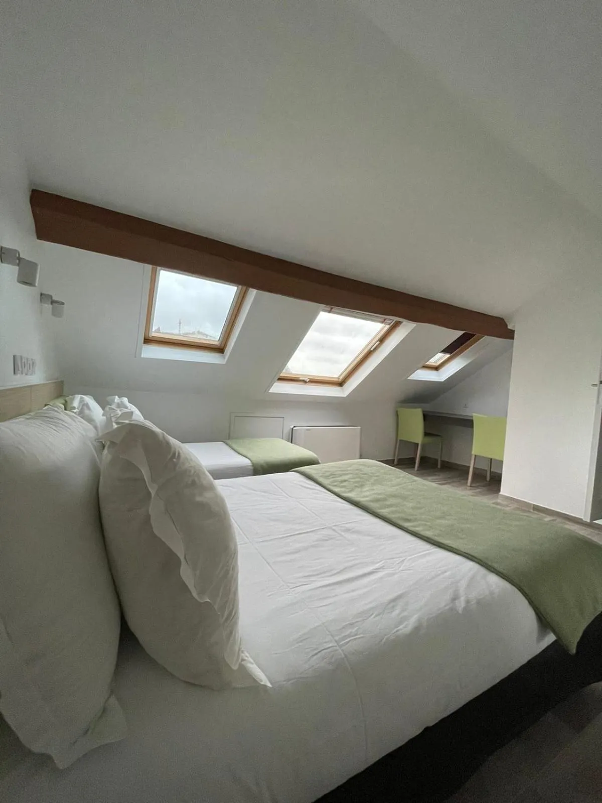 Bed in Hôtel De La Herse d'Or