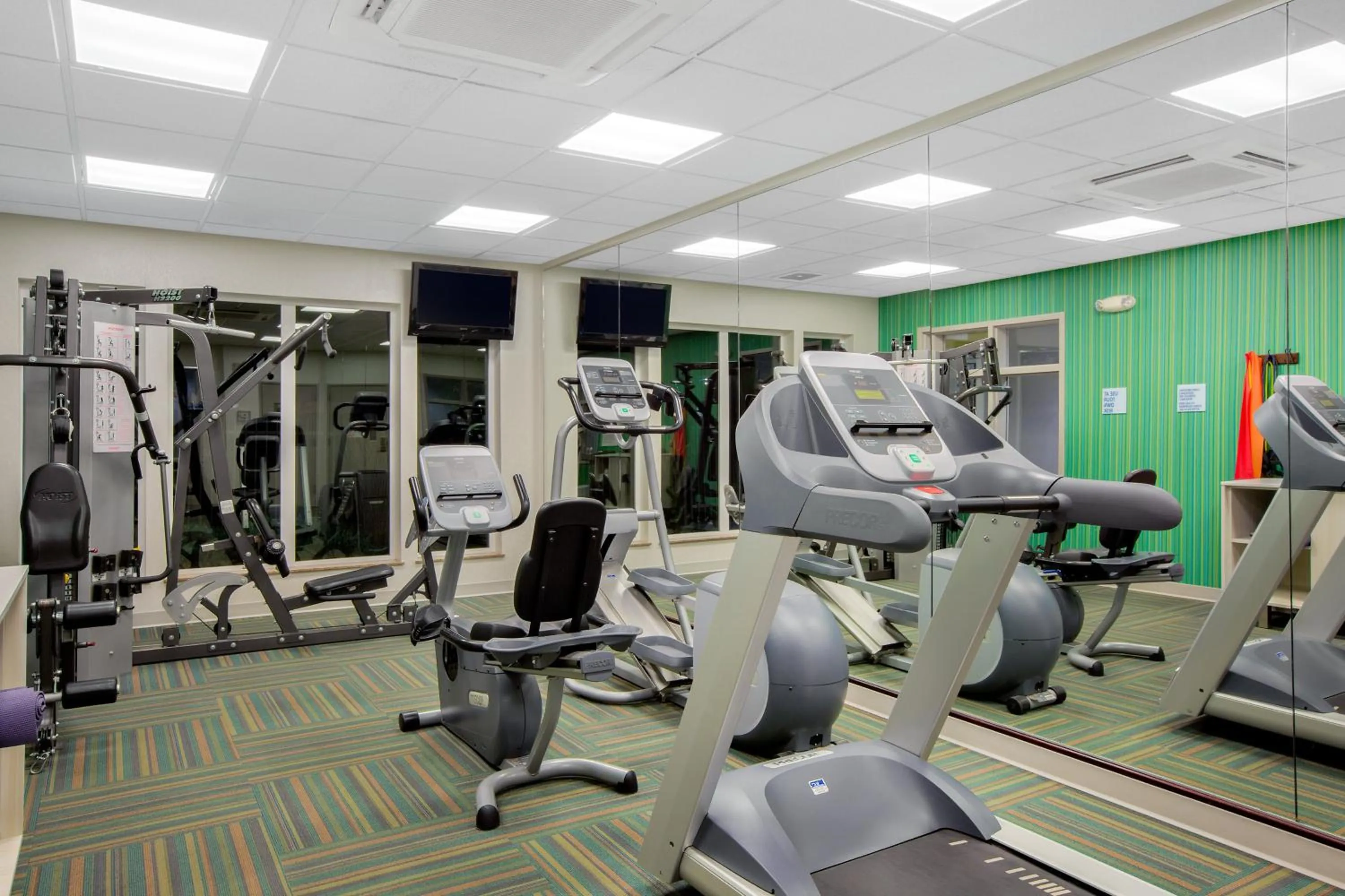 Spa and wellness centre/facilities in Holiday Inn Express Hotel & Suites Ontario by IHG