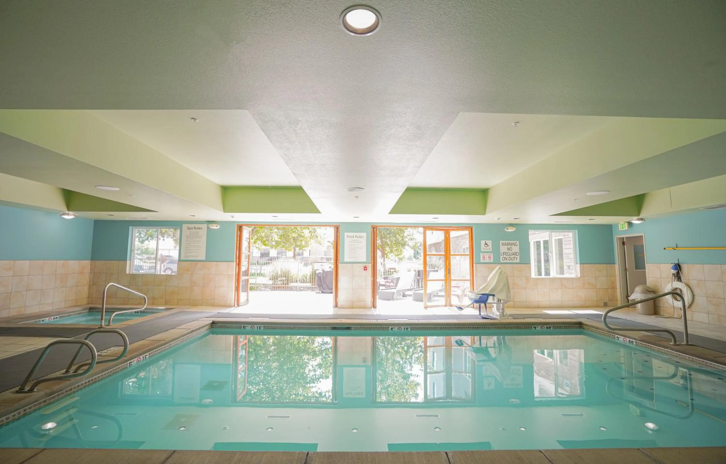 Swimming pool in Holiday Inn Express Hotel & Suites Ontario by IHG