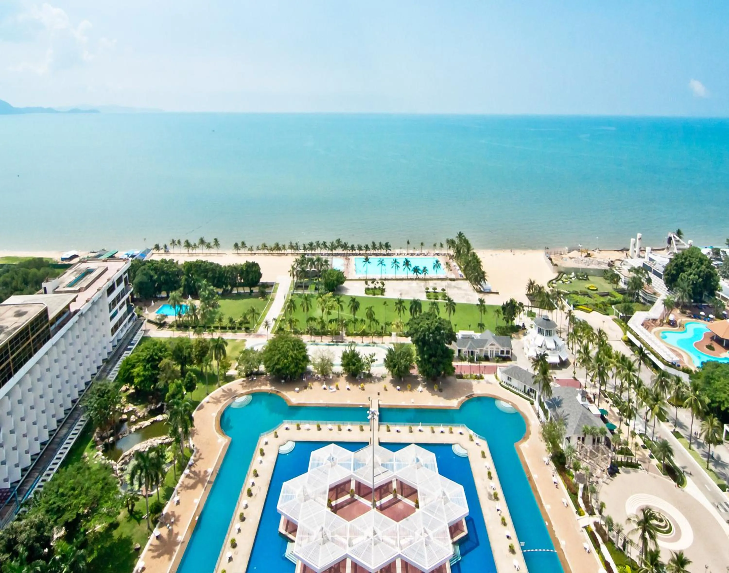 Swimming pool in Ambassador City Jomtien Ocean Wing - SHA Plus