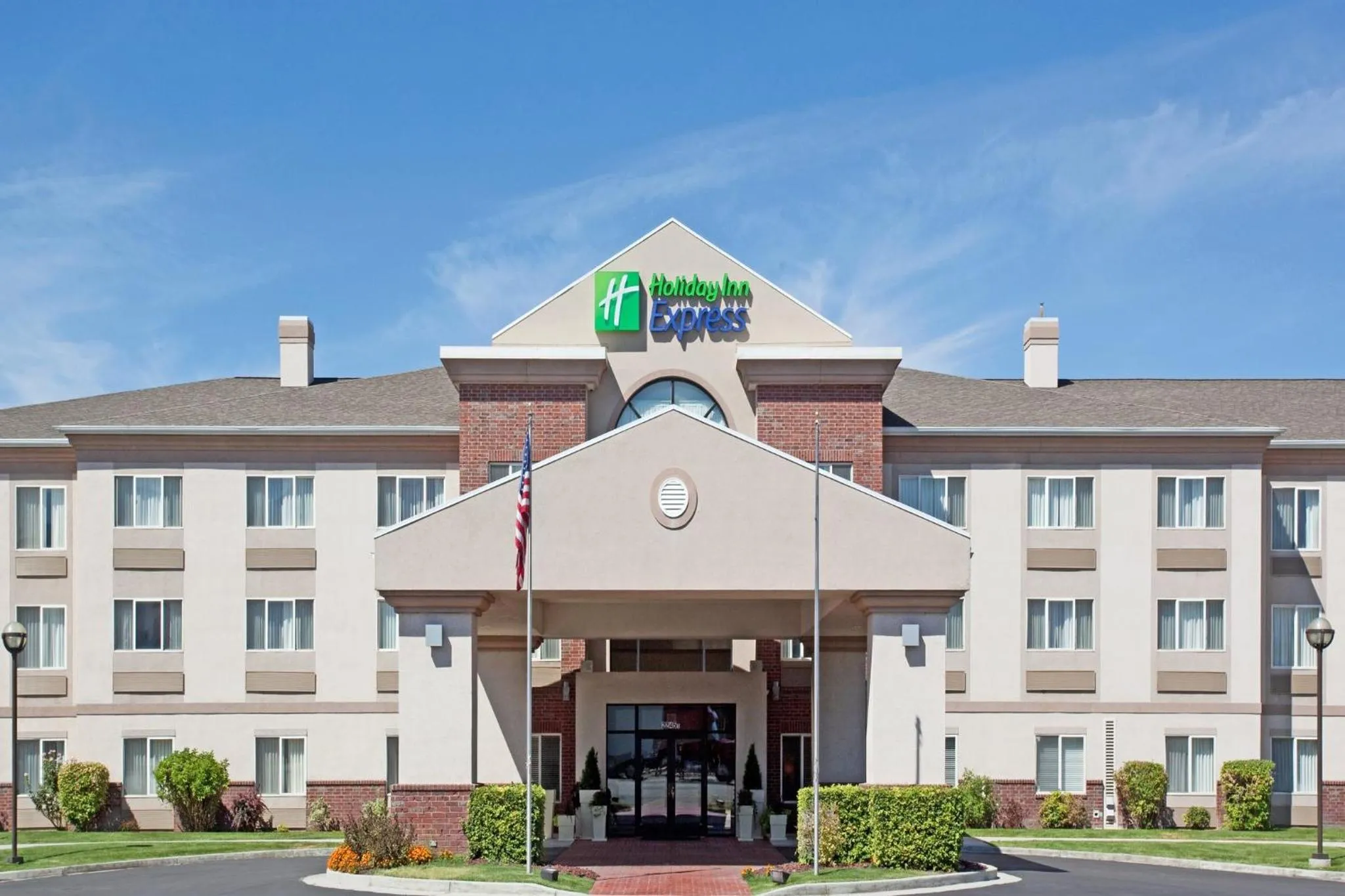 Property building in Holiday Inn Express Ogden by IHG