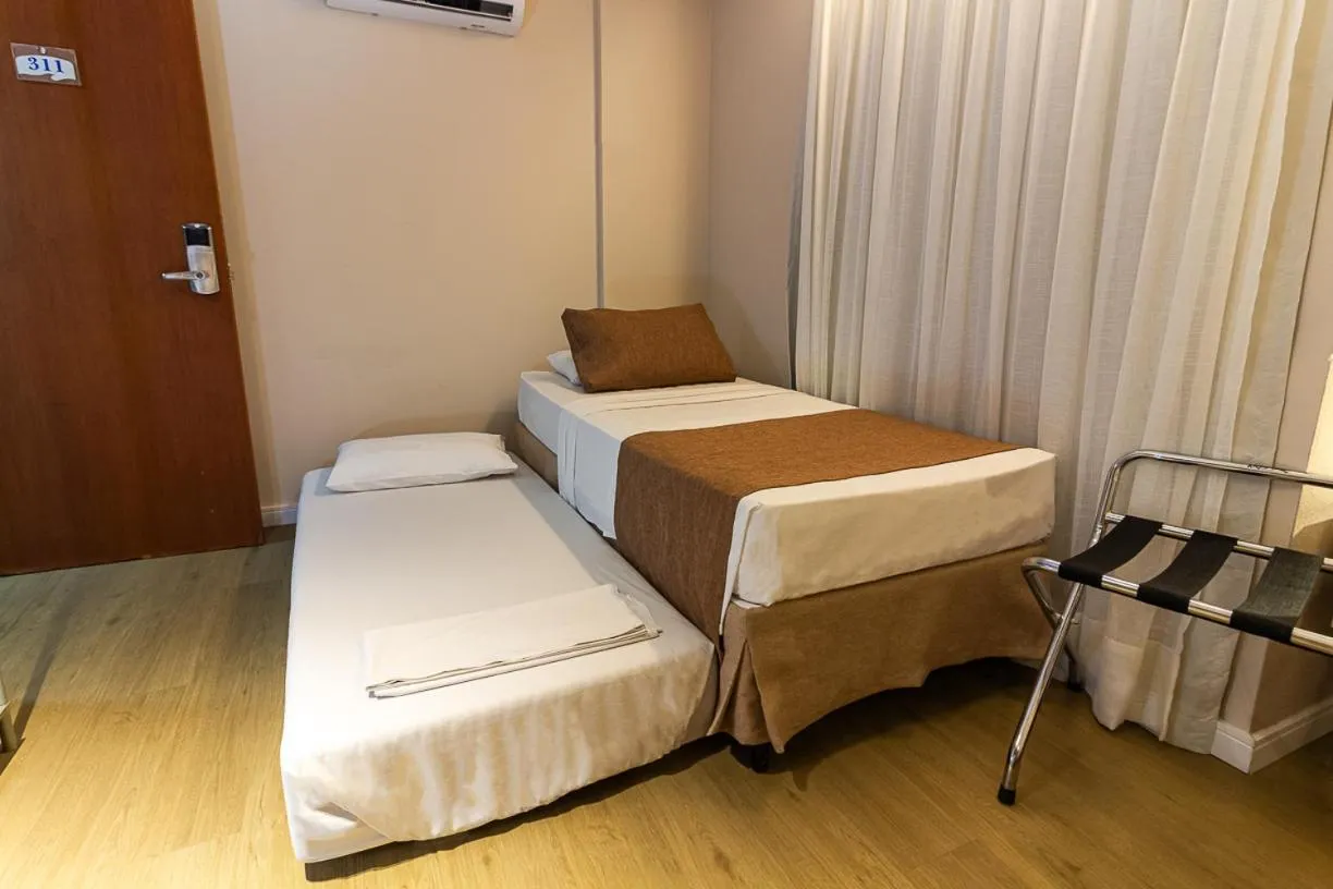 Bed in Littoral Express