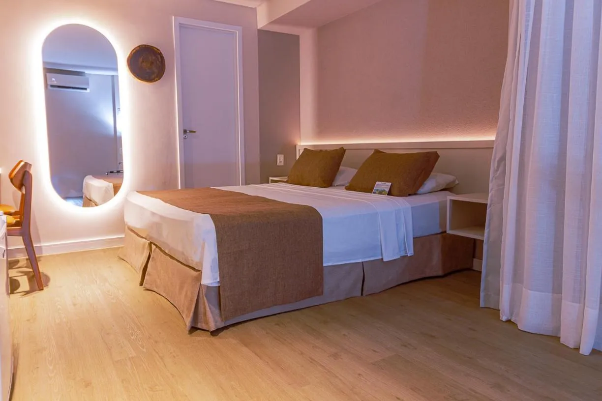 Bed in Littoral Express