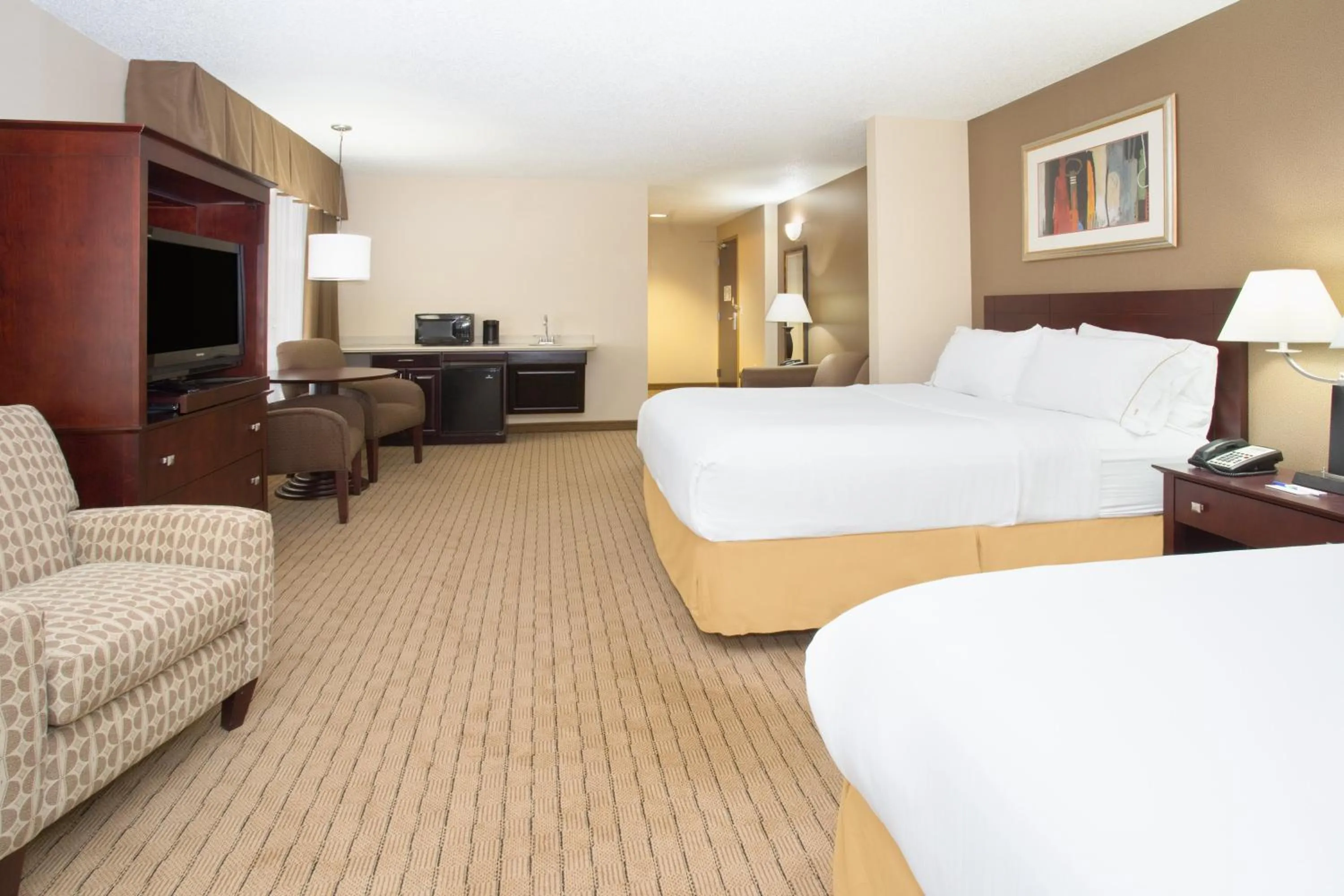Bedroom, Bed in Holiday Inn Express Hotel & Suites Minot South by IHG