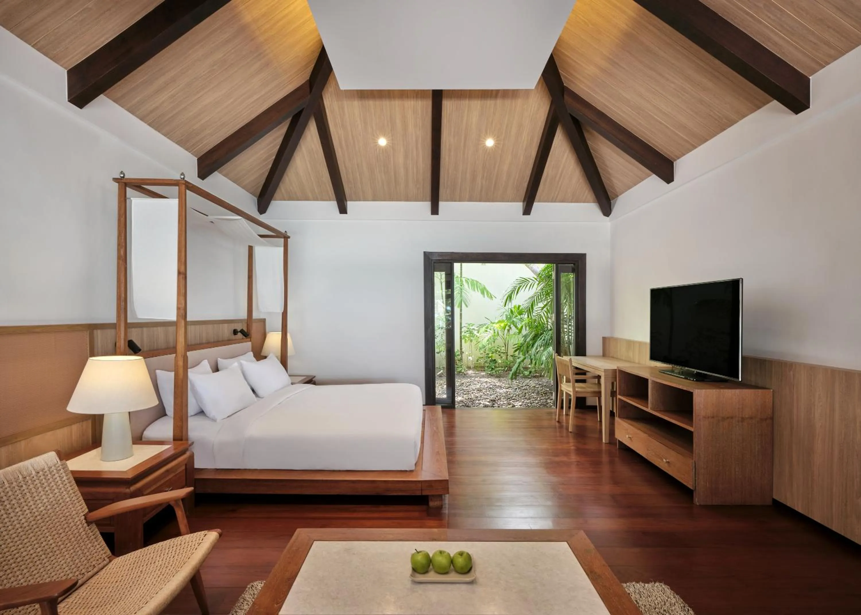 Communal lounge/ TV room, Bed in Garrya Tongsai Bay Samui
