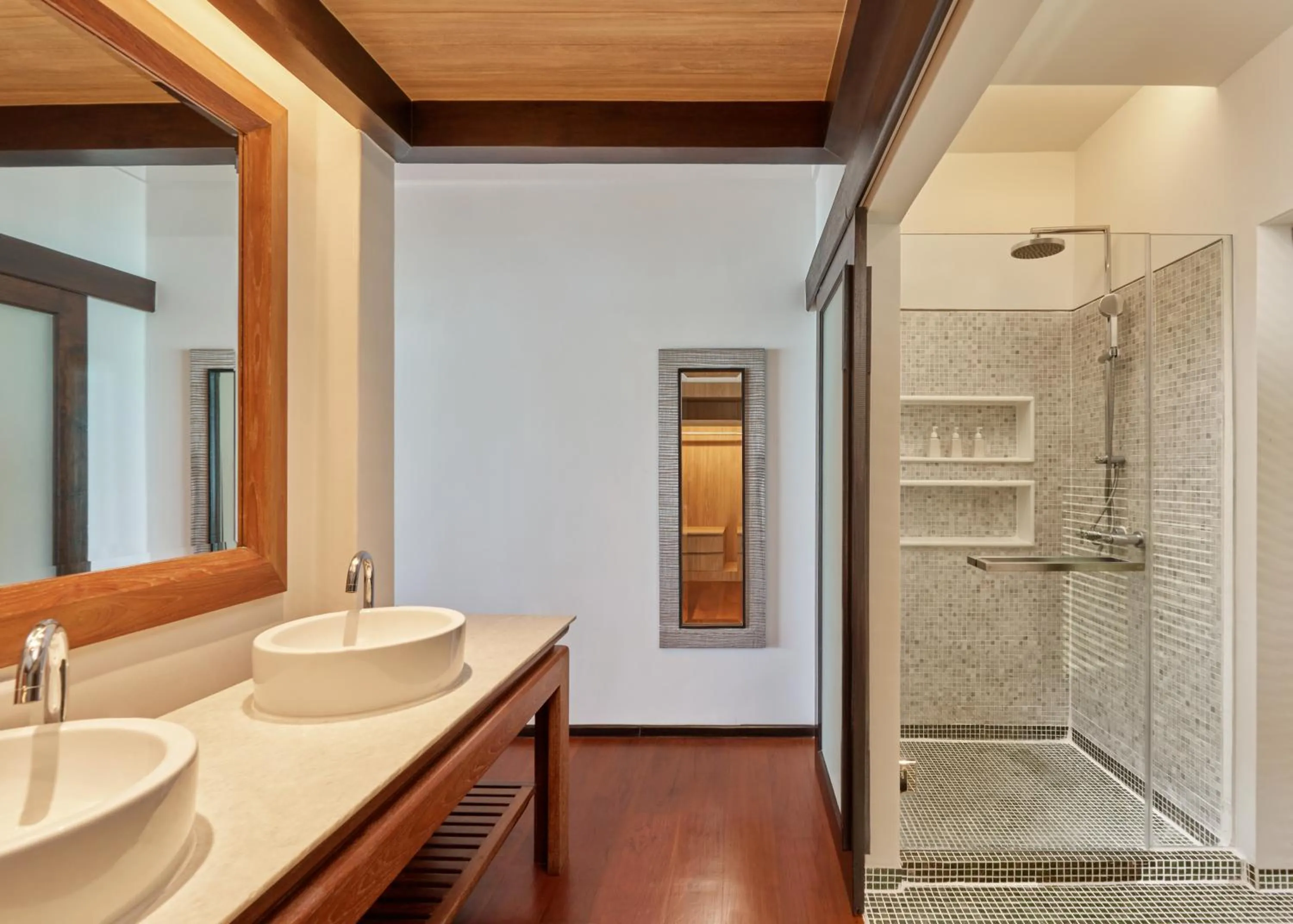 Shower in Garrya Tongsai Bay Samui