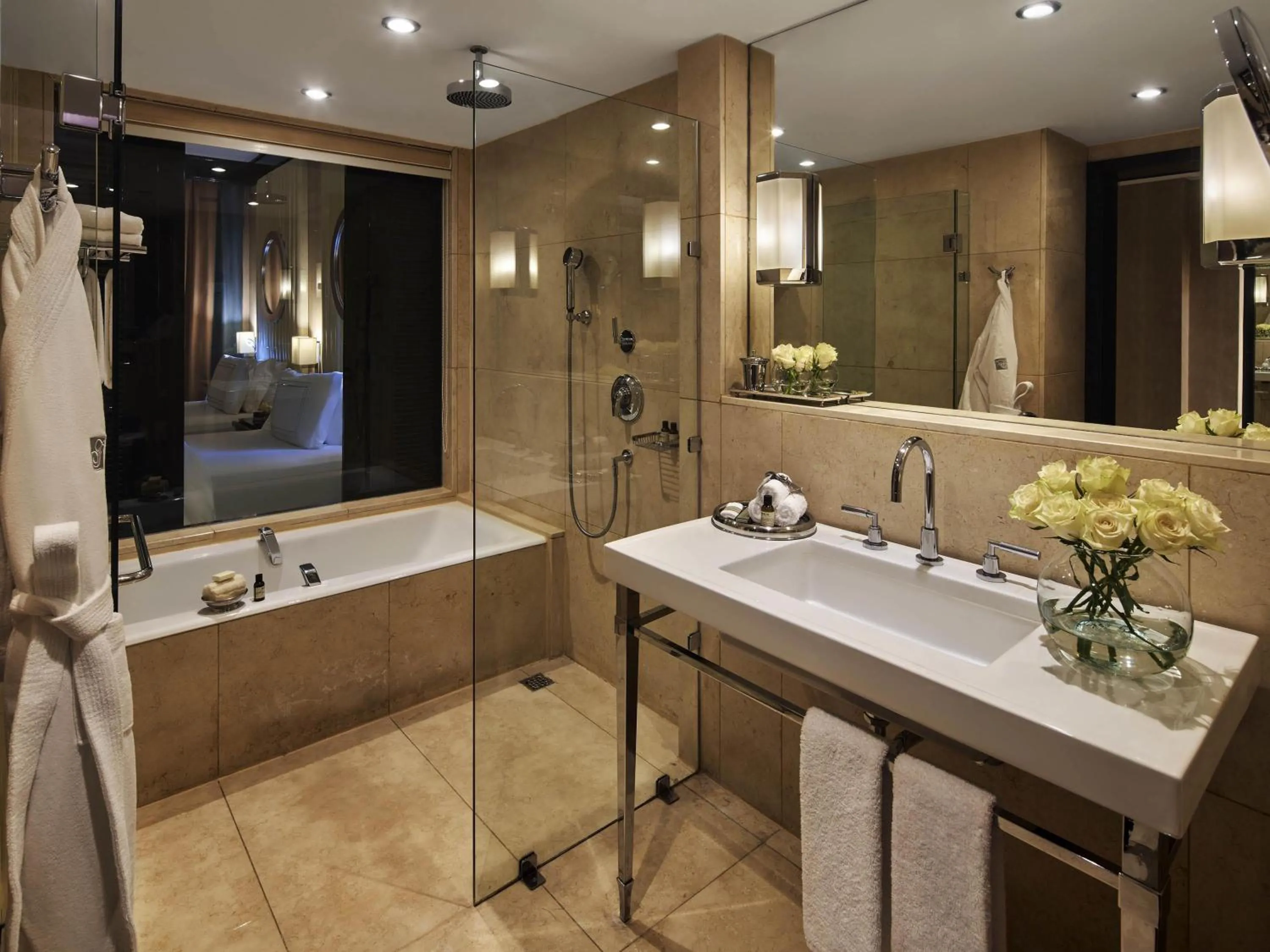 Bedroom in Fairmont Nile City