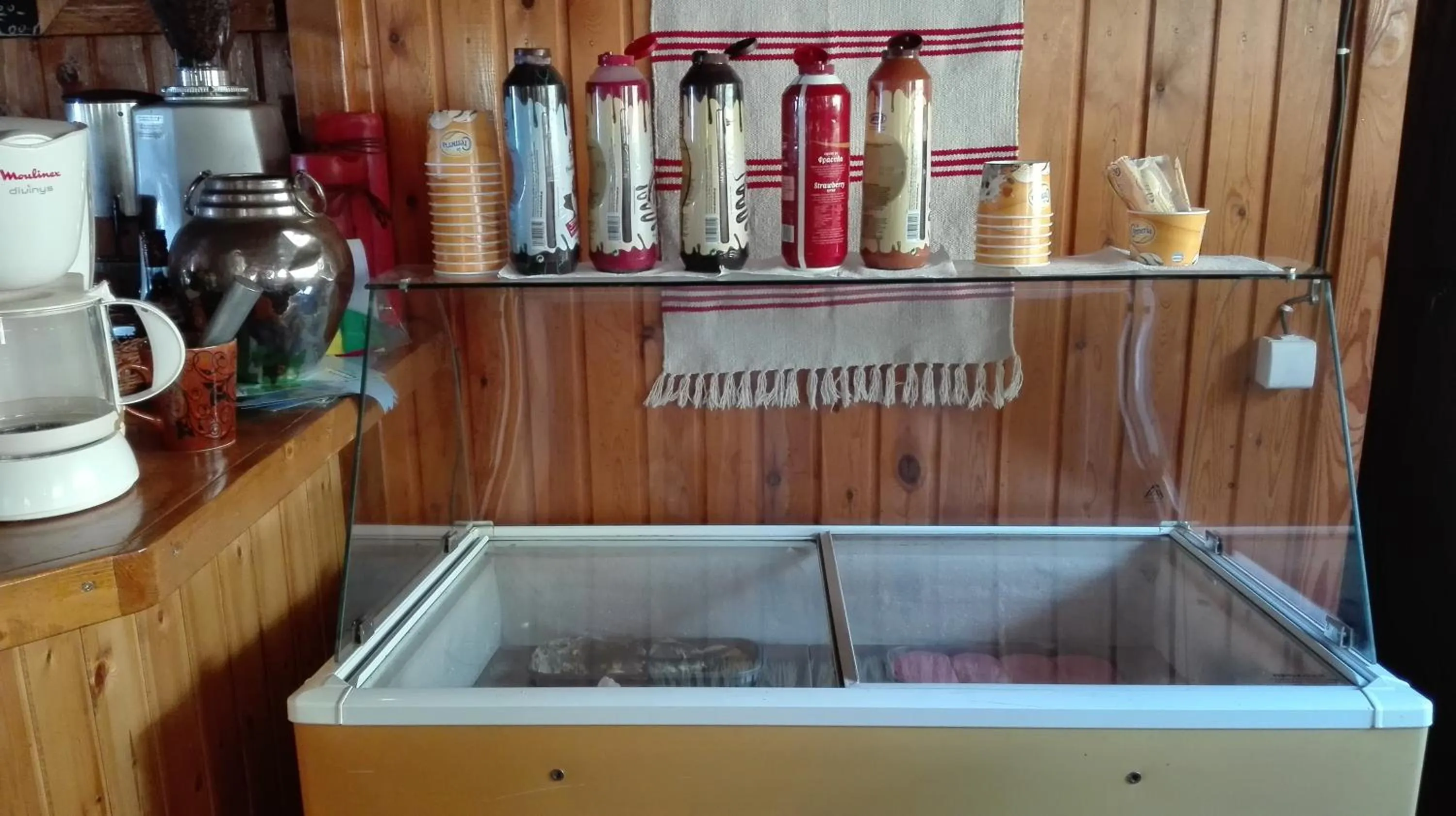 Lounge or bar in Livadaki Village