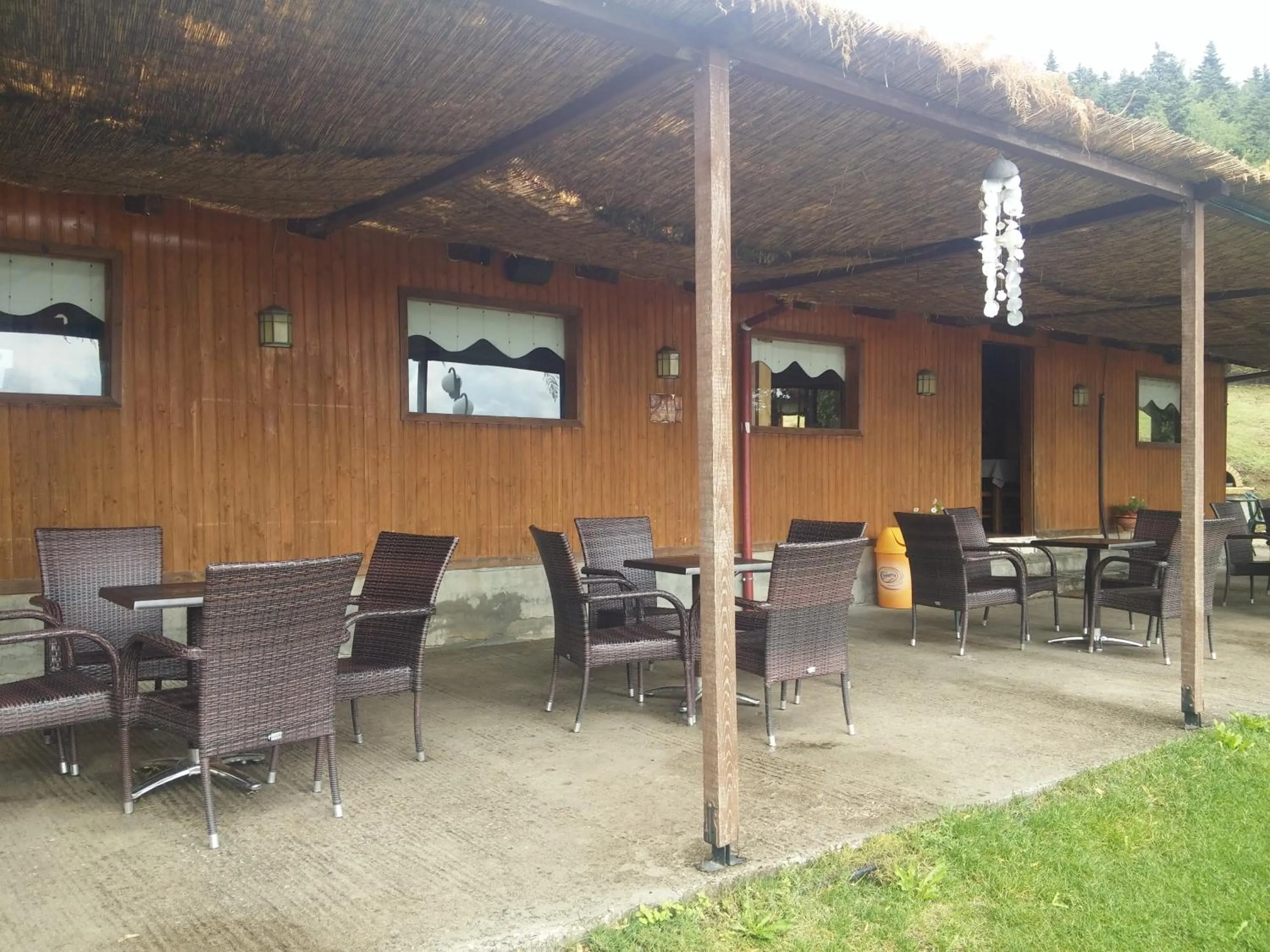 Restaurant/places to eat in Livadaki Village