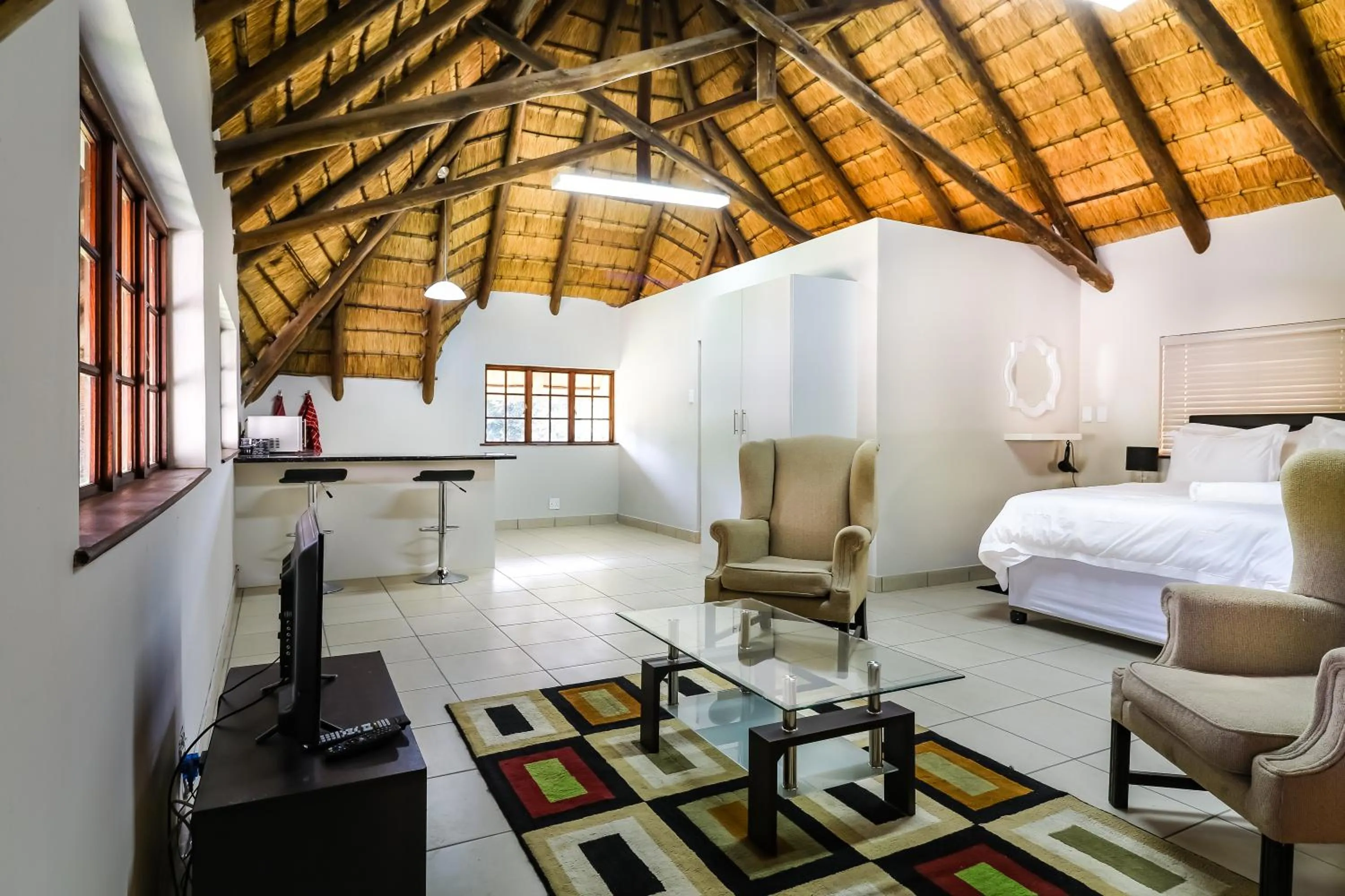 Photo of the whole room, Bed in Sibsons House