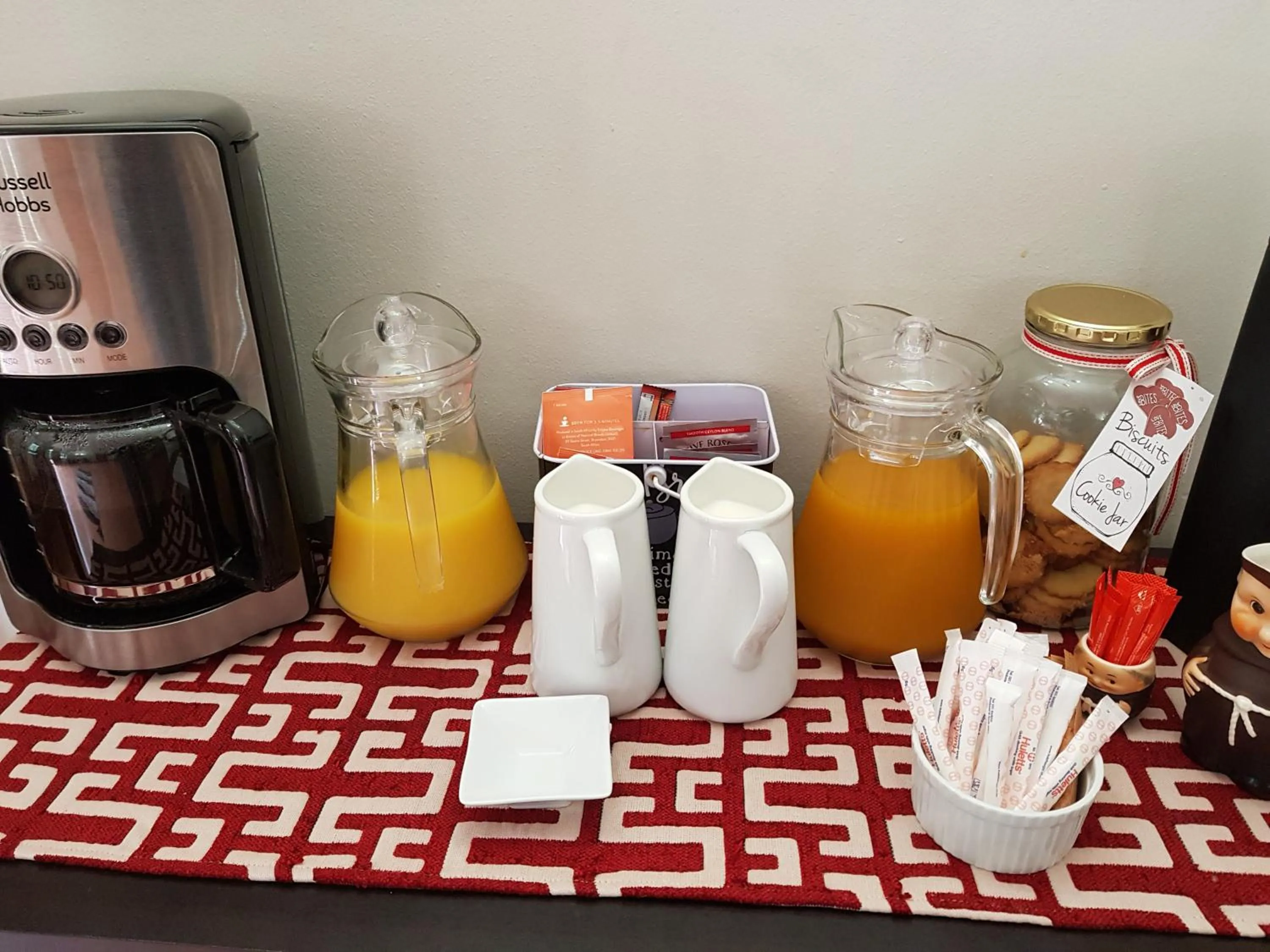 Buffet breakfast in Sibsons House