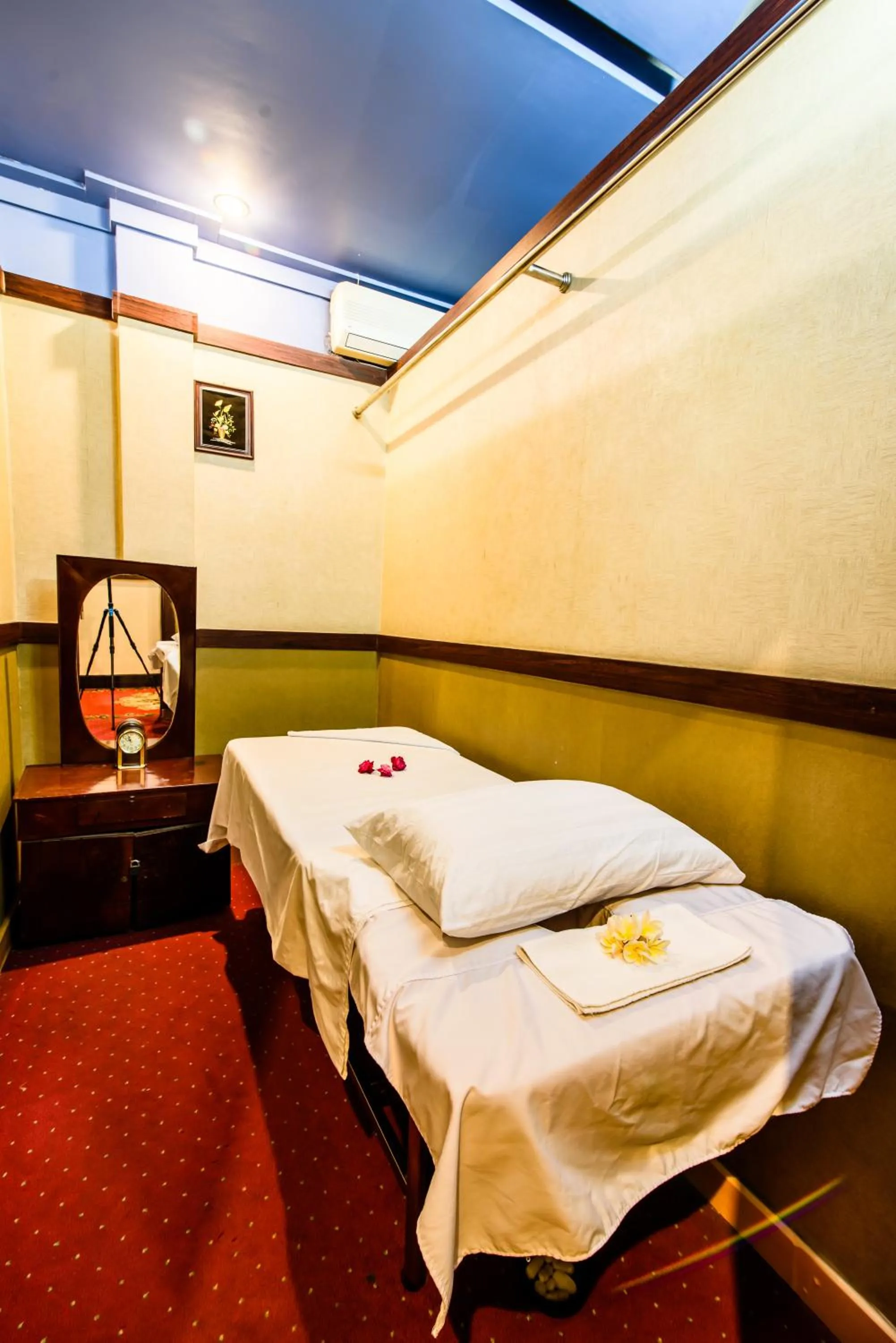 Massage, Bed in Huong Giang Hotel Resort & Spa
