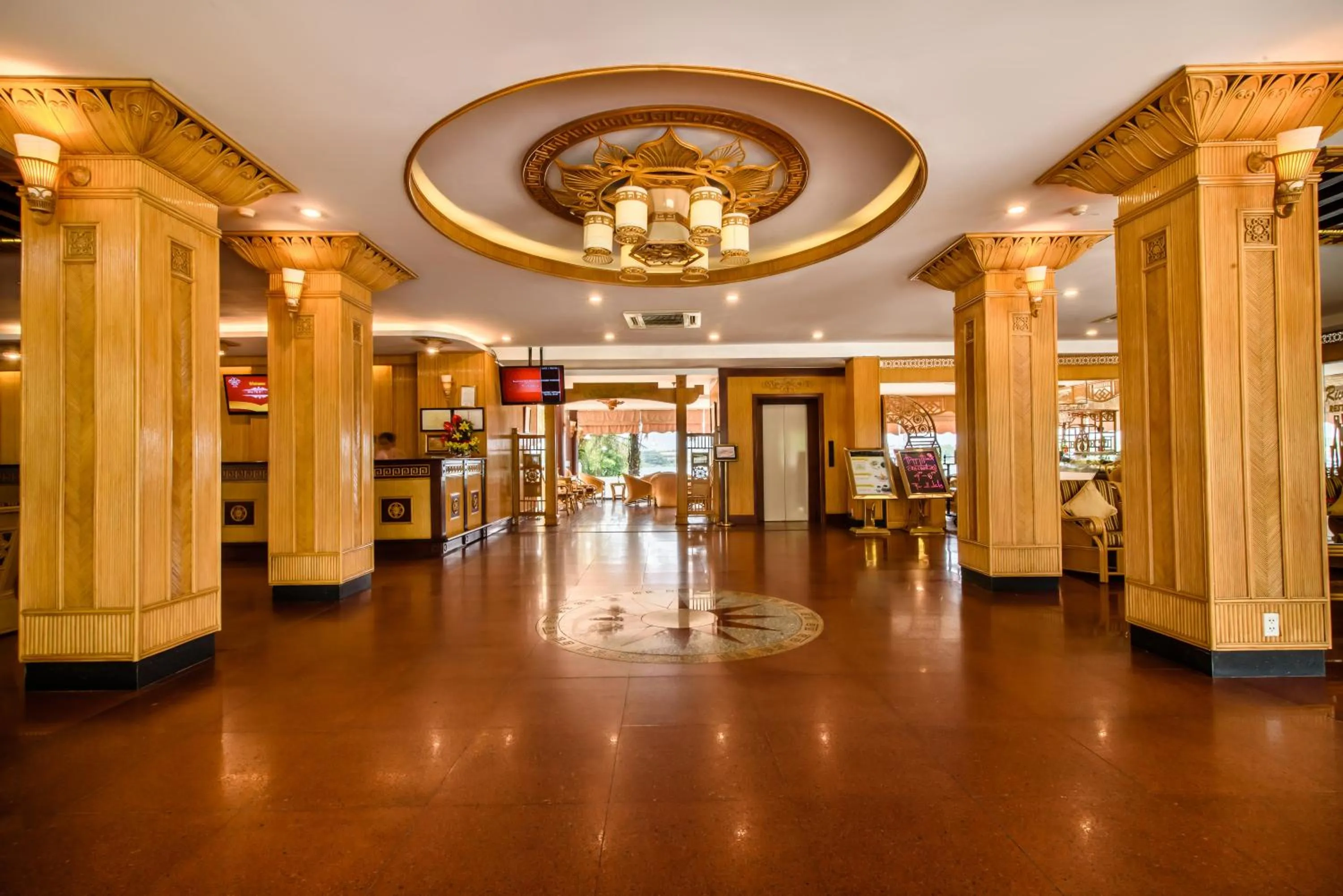 Lobby or reception in Huong Giang Hotel Resort & Spa