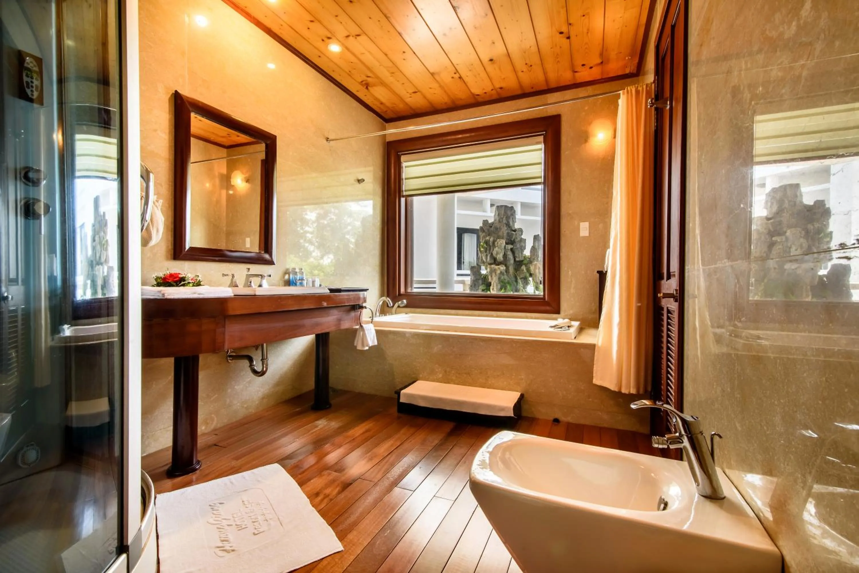 Bathroom in Huong Giang Hotel Resort & Spa