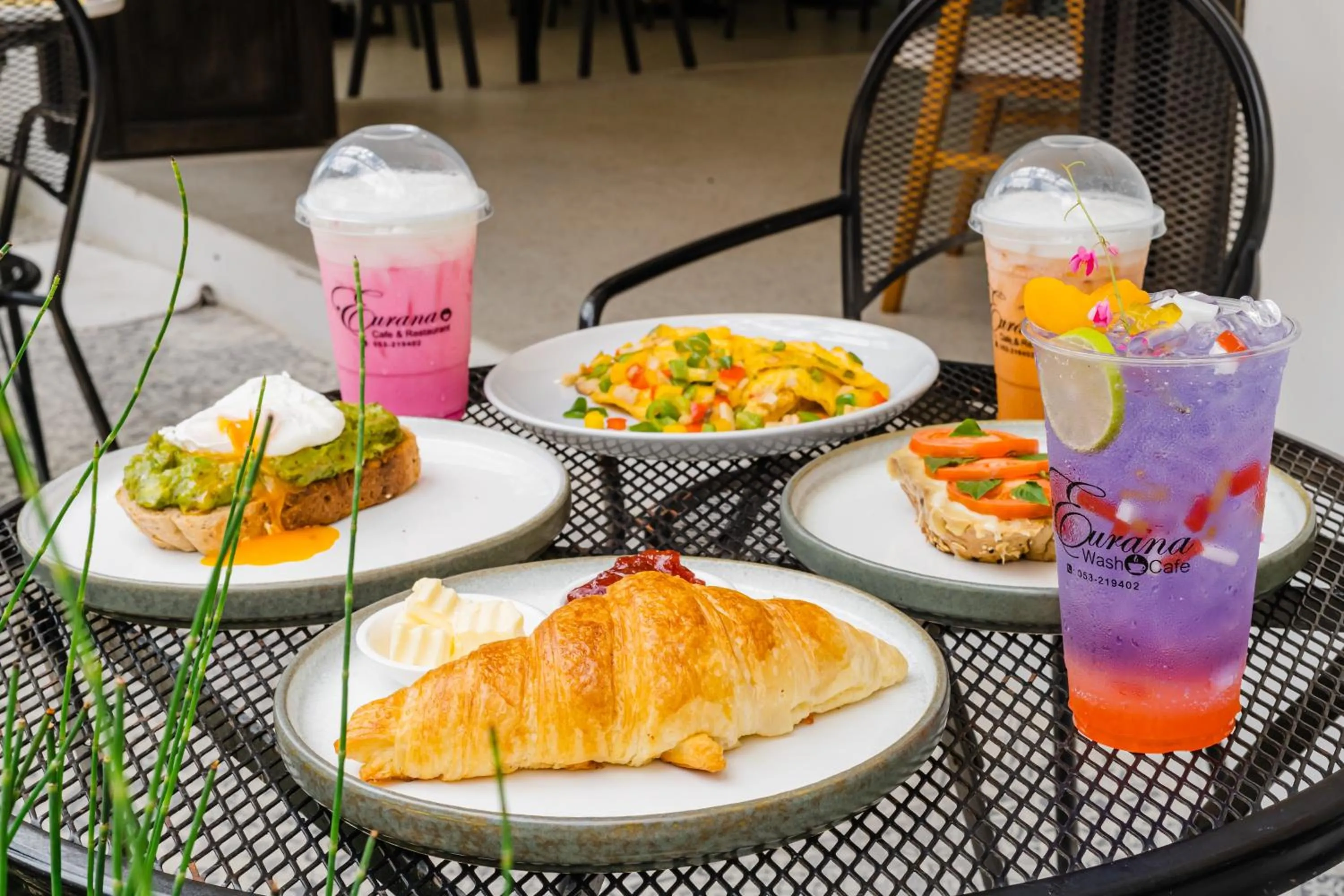 Restaurant/places to eat in Eurana Boutique Hotel