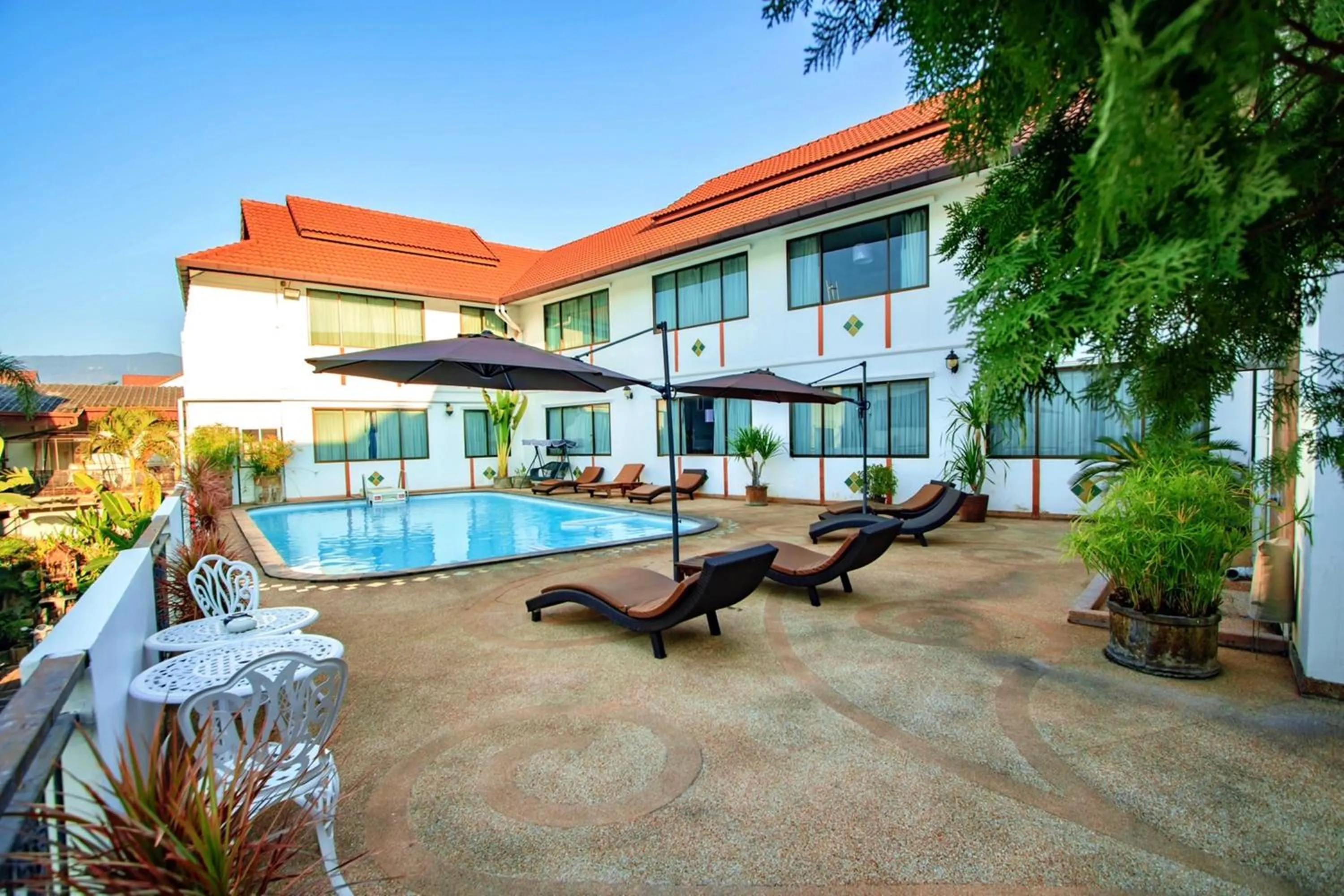Swimming pool in Eurana Boutique Hotel
