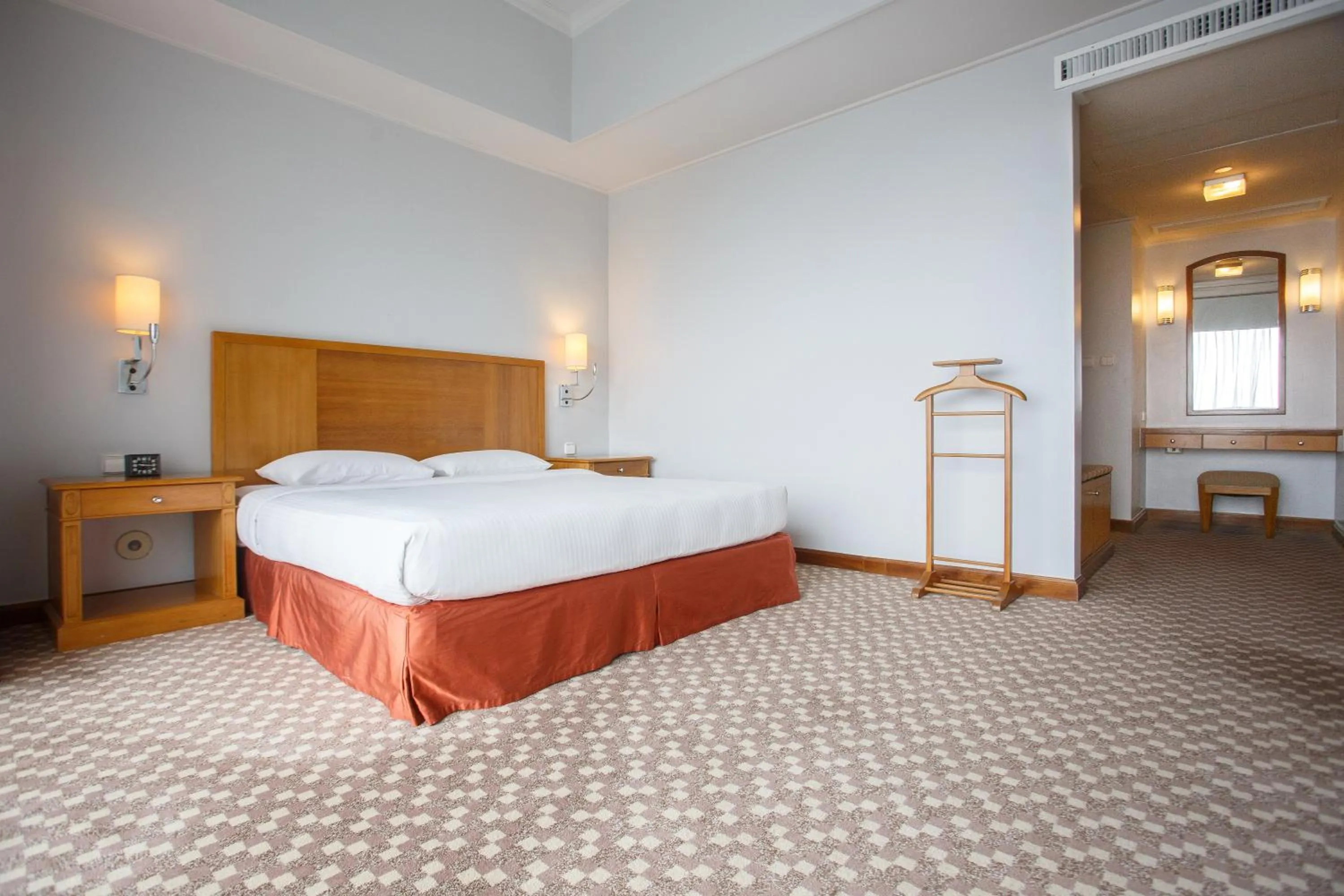 Bedroom, Bed in The Linden Suites