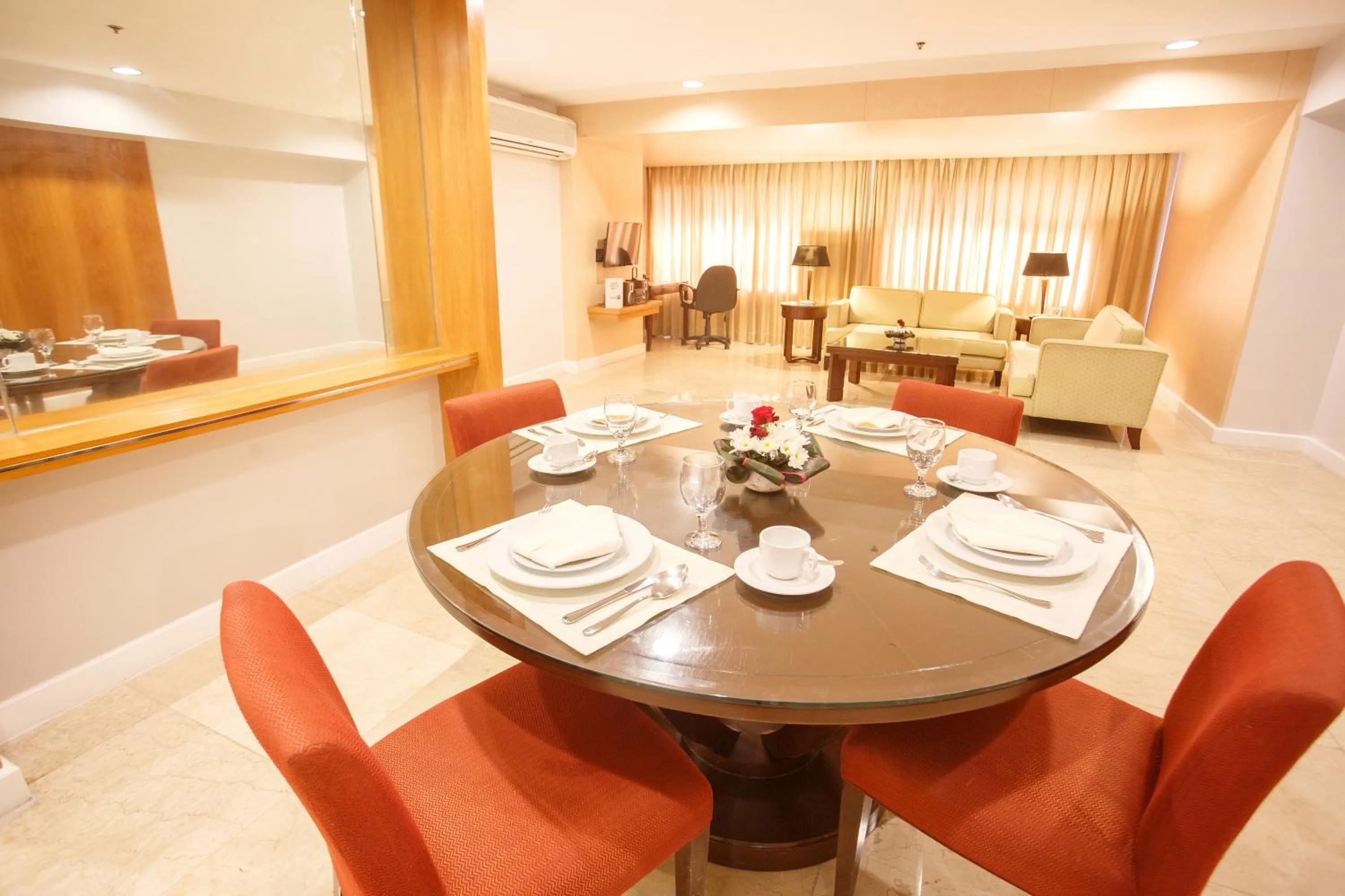 Guests in The Linden Suites