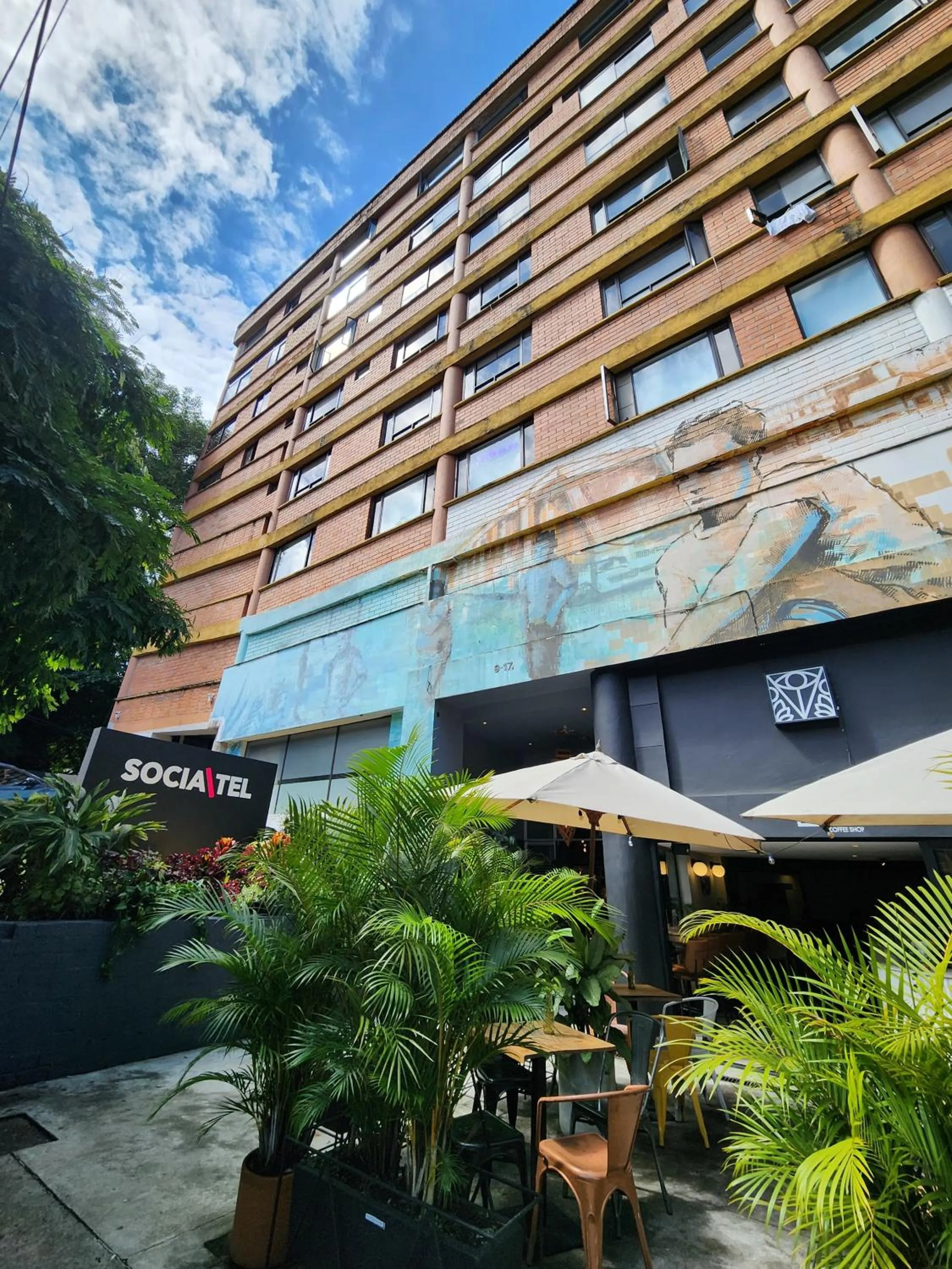 Property building in Socialtel Medellin