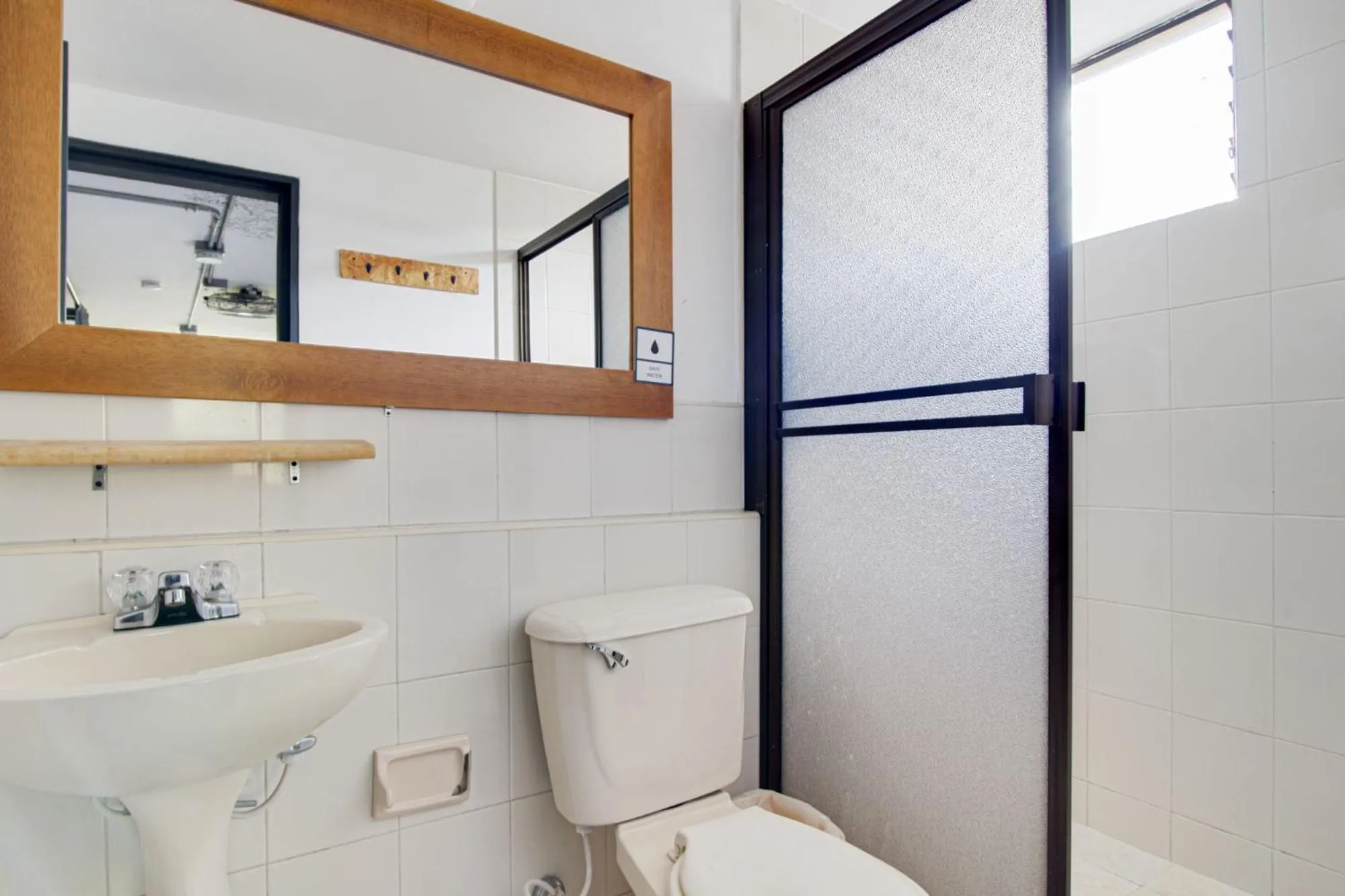 Shower in Socialtel Medellin